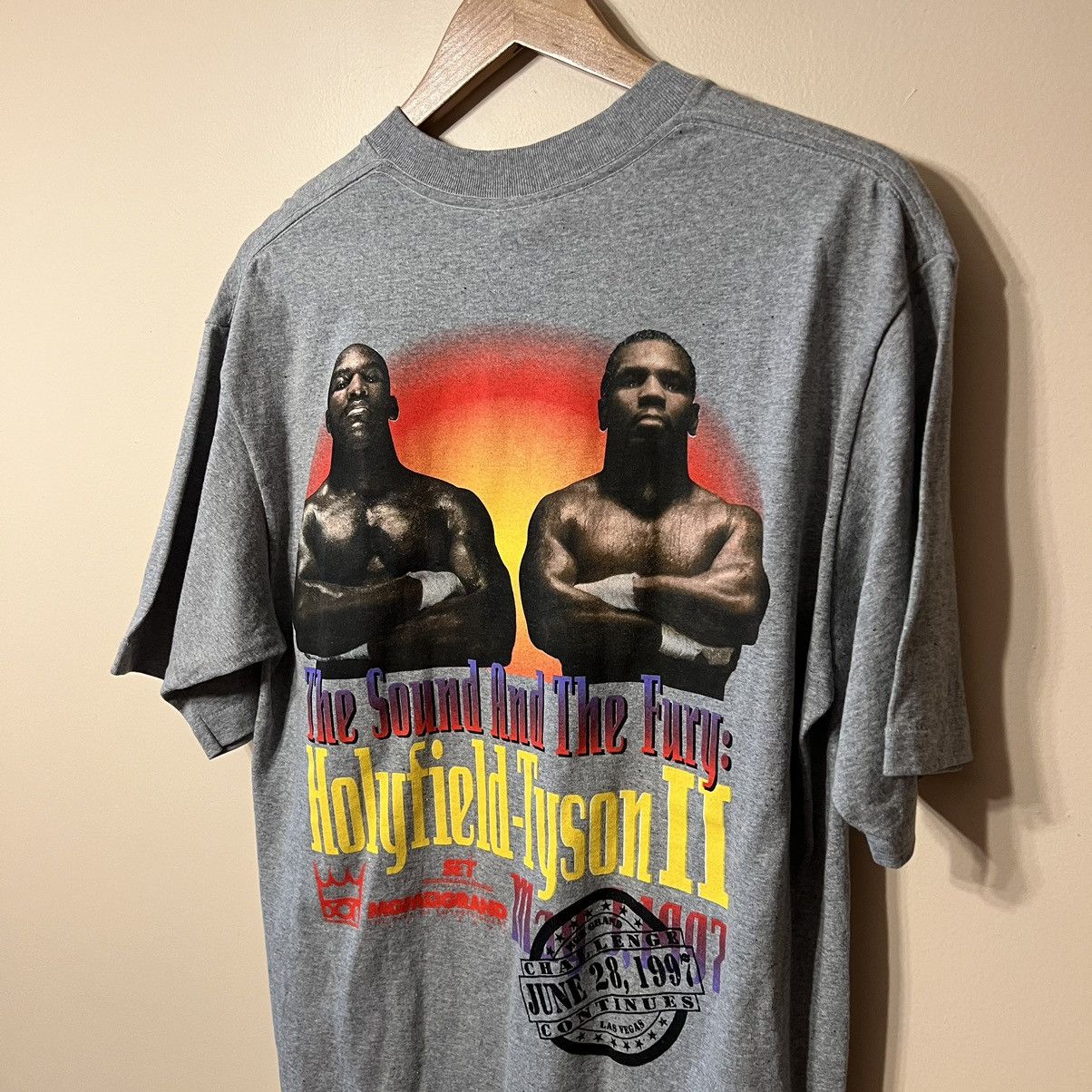 Vintage Vintage 1997 Mike Tyson Holyfield Boxing Tshirt Size US L / EU 52-54 / 3 - 3 Thumbnail