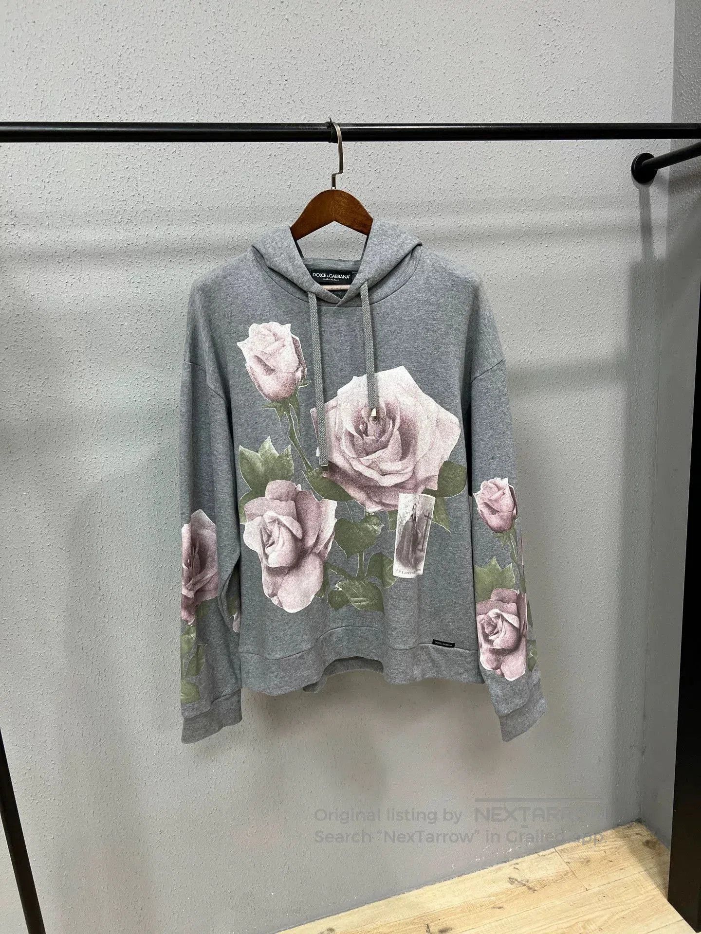 Dolce & Gabbana D&G Rose Hoodie. Size US M / EU 48-50 / 2 - 1 Thumbnail