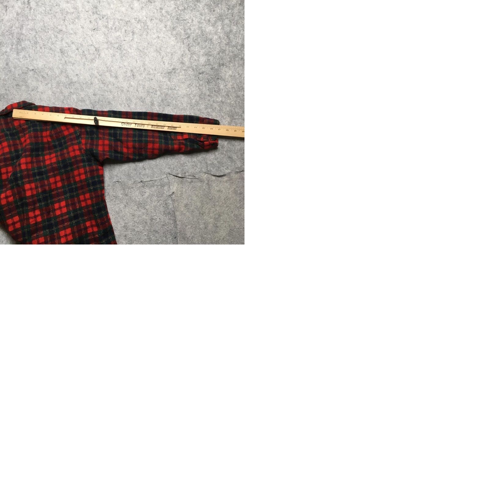 Pendleton VINTAGE Pendleton Shirt Mens S Red Plaid Wool Flannel USA Tartan Button-Up Pocketed Regular Fit Size US S / EU 44-46 / 1 - 9 Thumbnail
