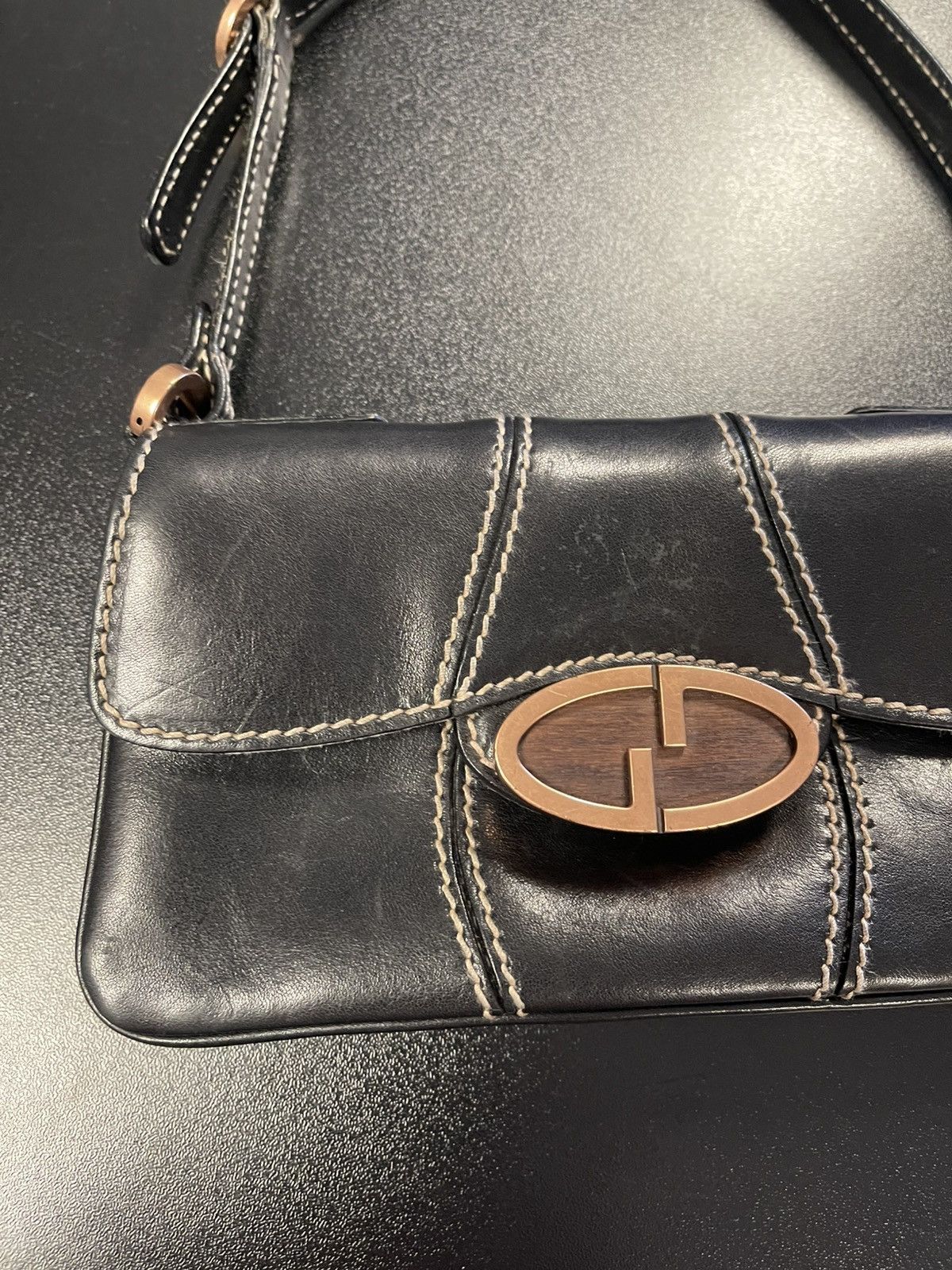 Gucci Vintage Black Leather GG Buckle Detail Shoulder Bag