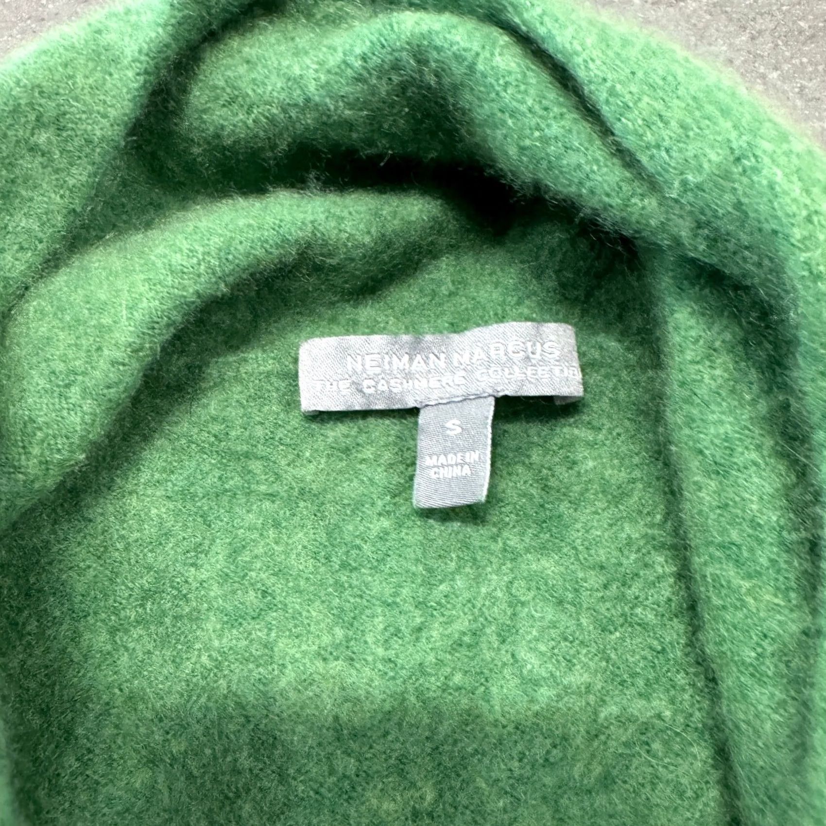 Neiman Marcus VINTAGE Neiman Marcus Cashmere Collection Green Longsleeve Open Cardigan S Women Size S / US 4 / IT 40 - 3 Thumbnail