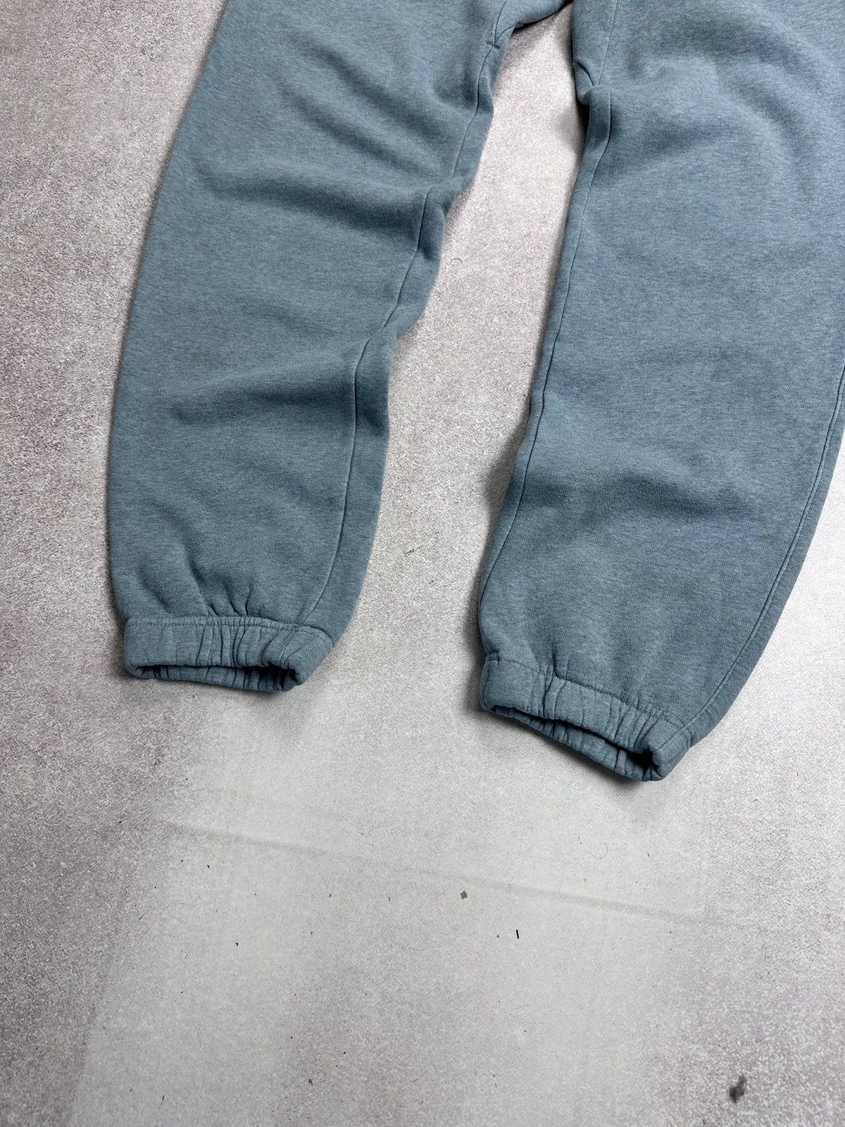 Nike Vintage Nike Swoosh Baggy Sweatpants Y2K M Size US 32 / EU 48 - 4 Thumbnail