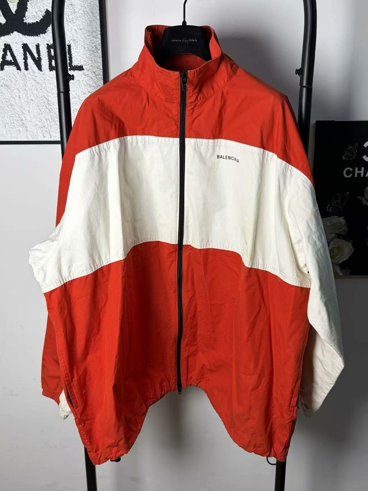 Balenciaga Balenciaga Retro White Light Jacket l Men Size US L / EU 52-54 / 3 - 1 Thumbnail