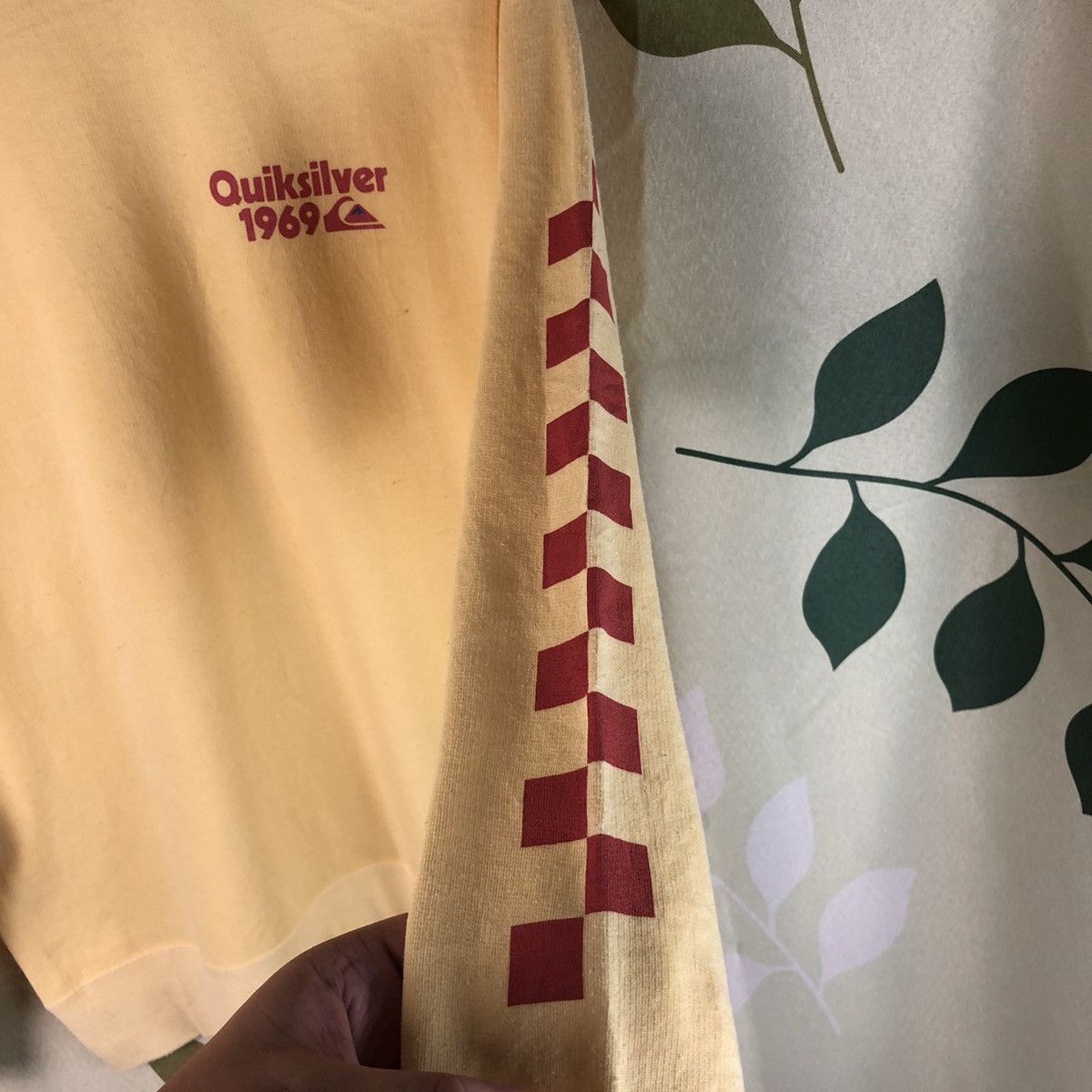 Quiksilver Quiksilver vintage Yellow Sweatshirt #7463 Size US M / EU 48-50 / 2 - 11 Thumbnail