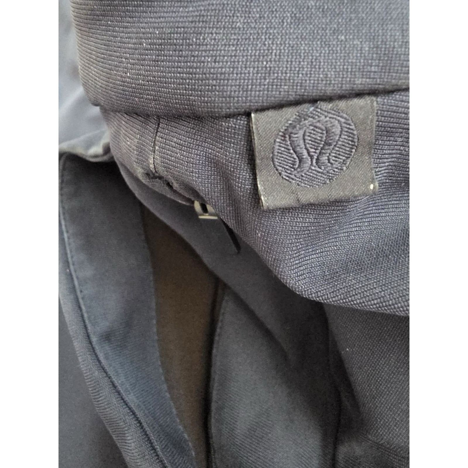 Lululemon Lululemon Classic Men's Cropped Pant Navy Size 34 A001667 Size US 34 / EU 50 - 12 Thumbnail