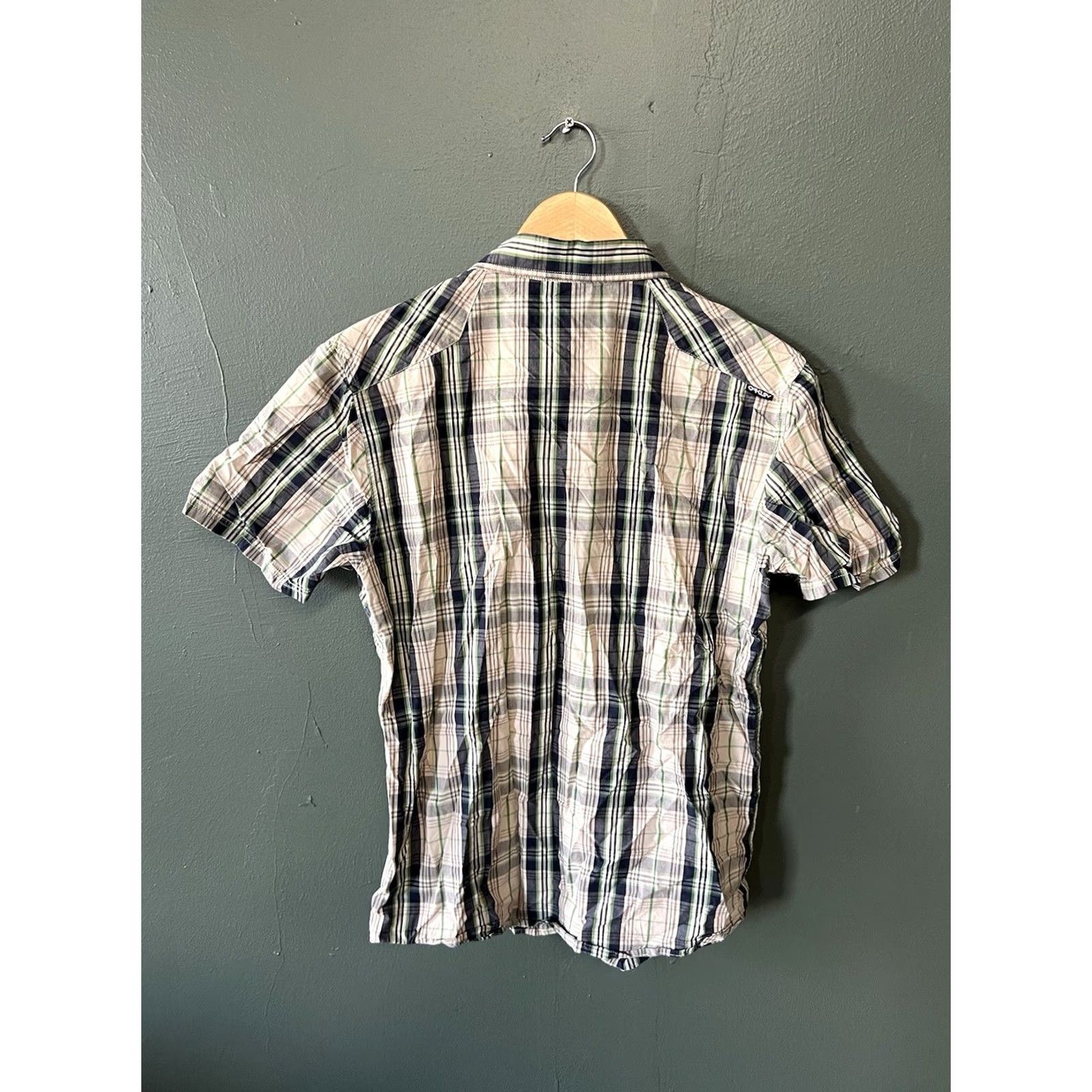 Oakley Y2K Oakley Mens Beige Plaid Short Sleeve Button Up Size M Regular with Pockets Size US 31 - 2 Thumbnail