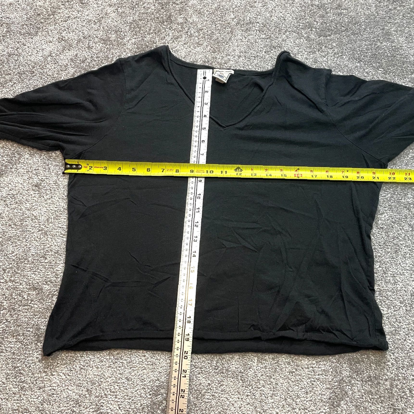Old Navy Old Navy Shirt Womens 2XL Black V-Neck Lightweight Top Soft Size XXL / US 16-18 / IT 52-54 - 3 Thumbnail