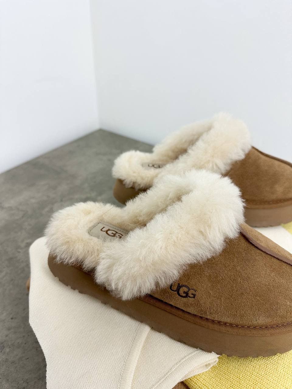 Ugg UGG Disquette Slipper Size US 6 / IT 36 - 3 Thumbnail