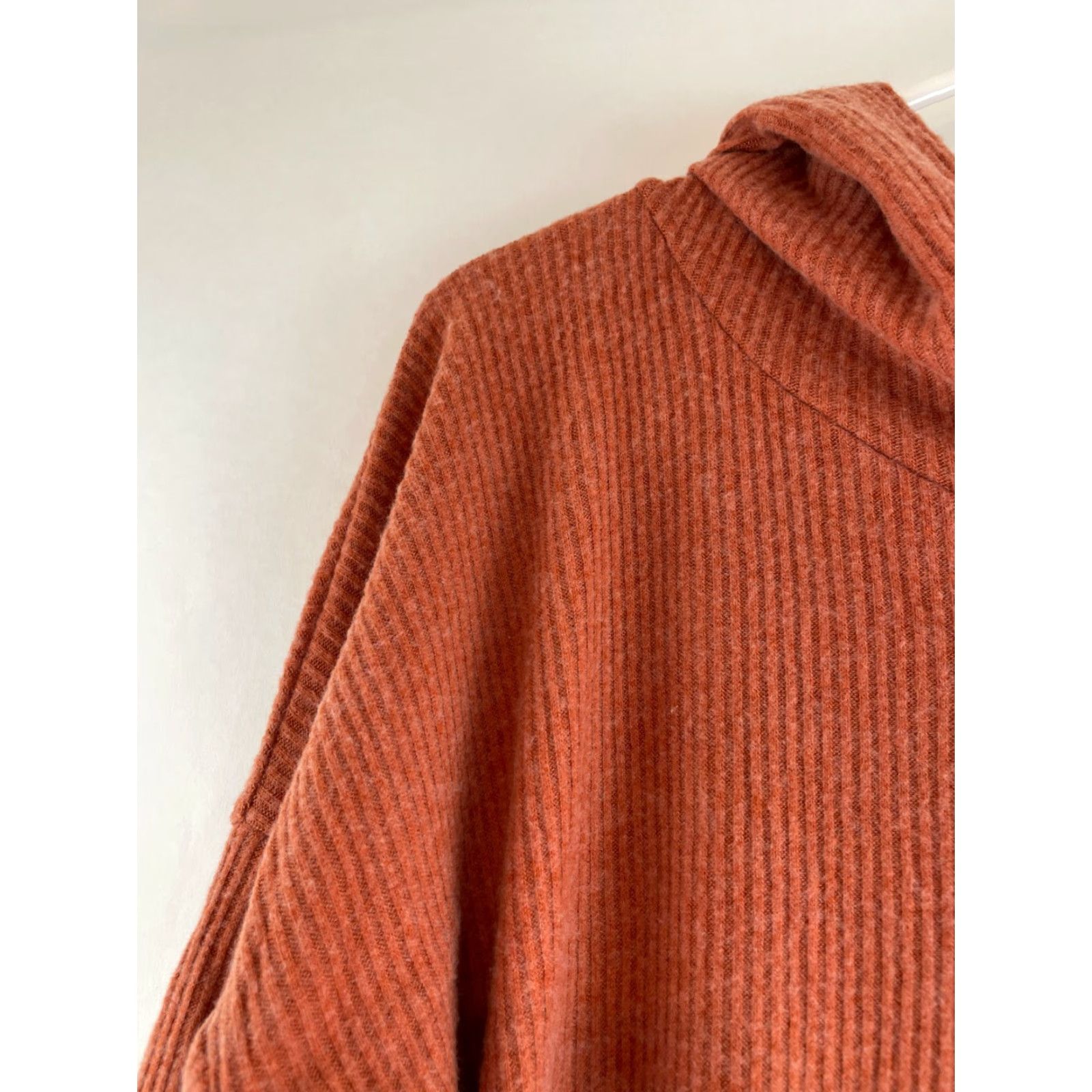Vintage Project Social T Sweater Women Size Small Rust Orange Hooded Ribbed Soft NWT Size S / US 4 / IT 40 - 3 Thumbnail