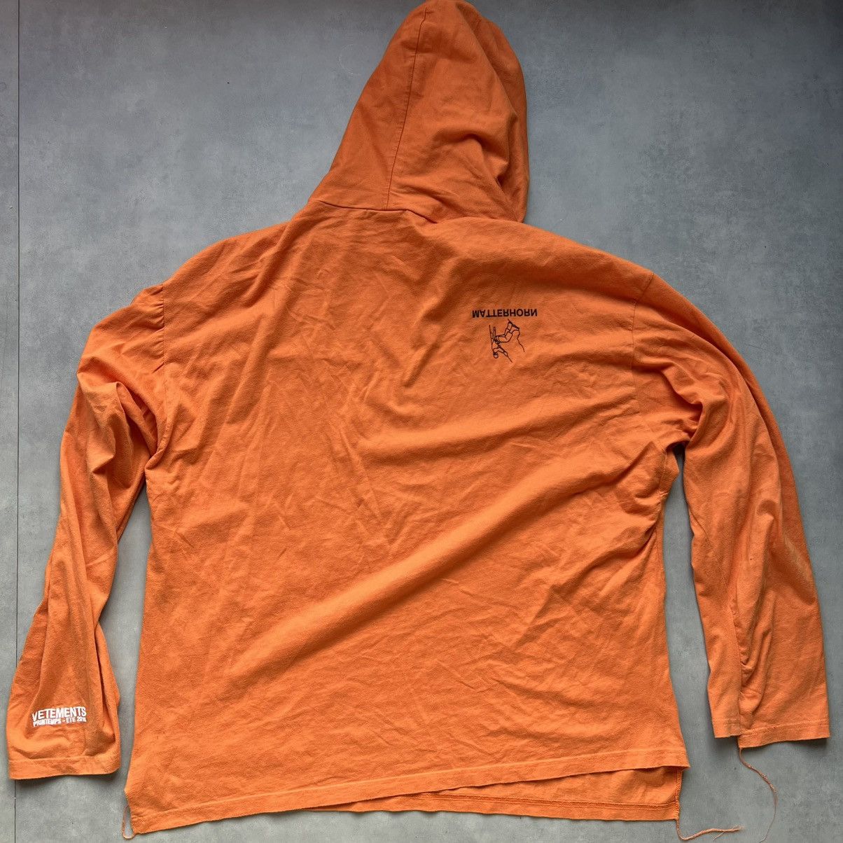 Vetements Vetements SS18 Matterhorn Longsleeve T-Shirt Hoodie Size US L / EU 52-54 / 3 - 4 Thumbnail