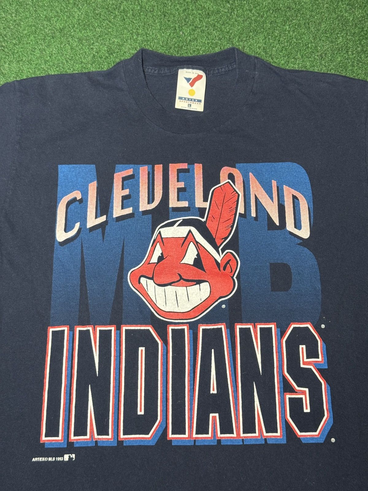 Vintage Vintage 90s Cleveland Indians Artex Chief Wahoo M/L T Shirt Size US L / EU 52-54 / 3 - 2 Thumbnail