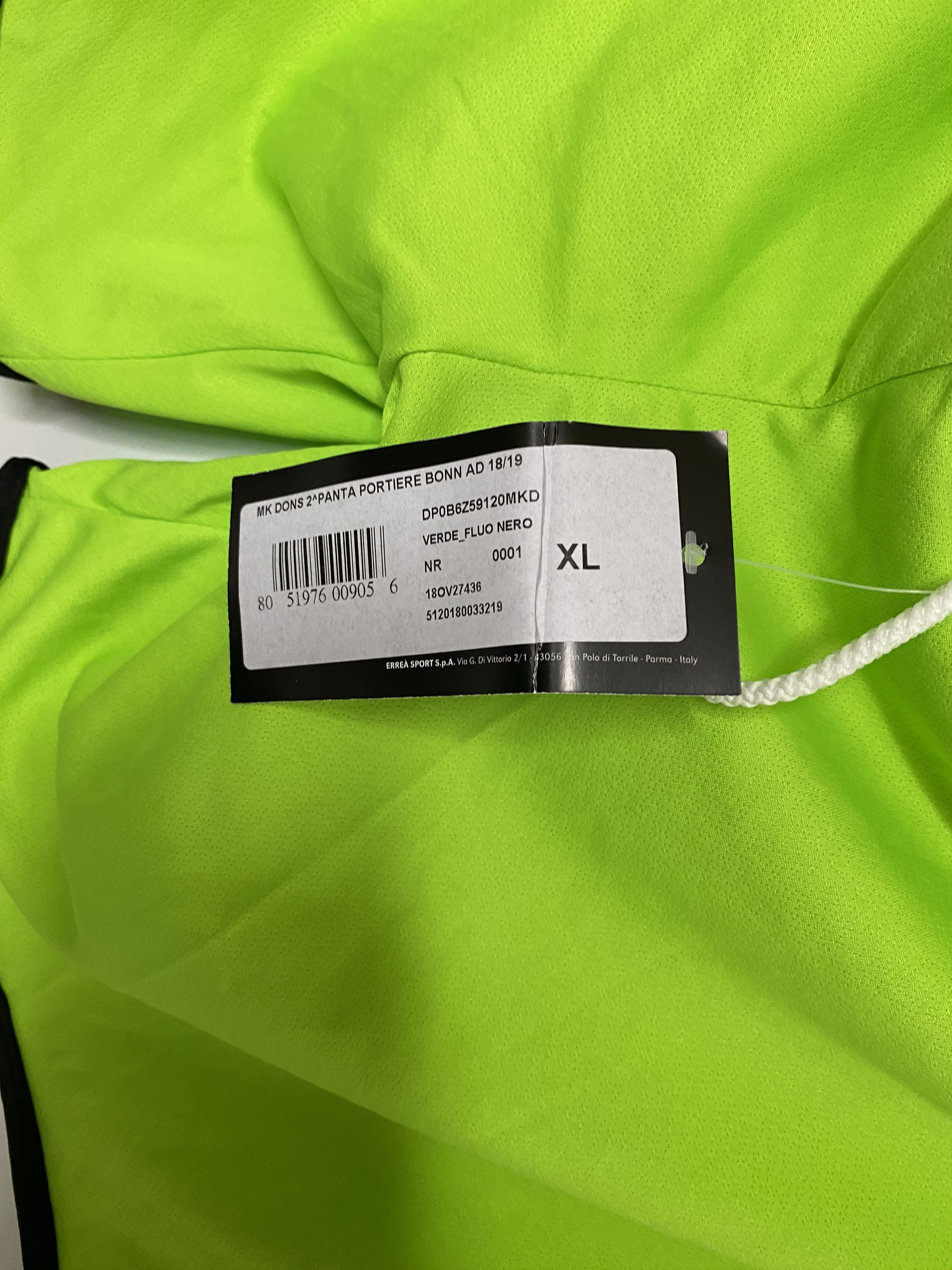 Errea × UEFA MILTON KEYNES DONS 2018-19 GOALKEEPER FOOTBALL SOCCER SHORTS Size US 32 / EU 48 - 6 Thumbnail