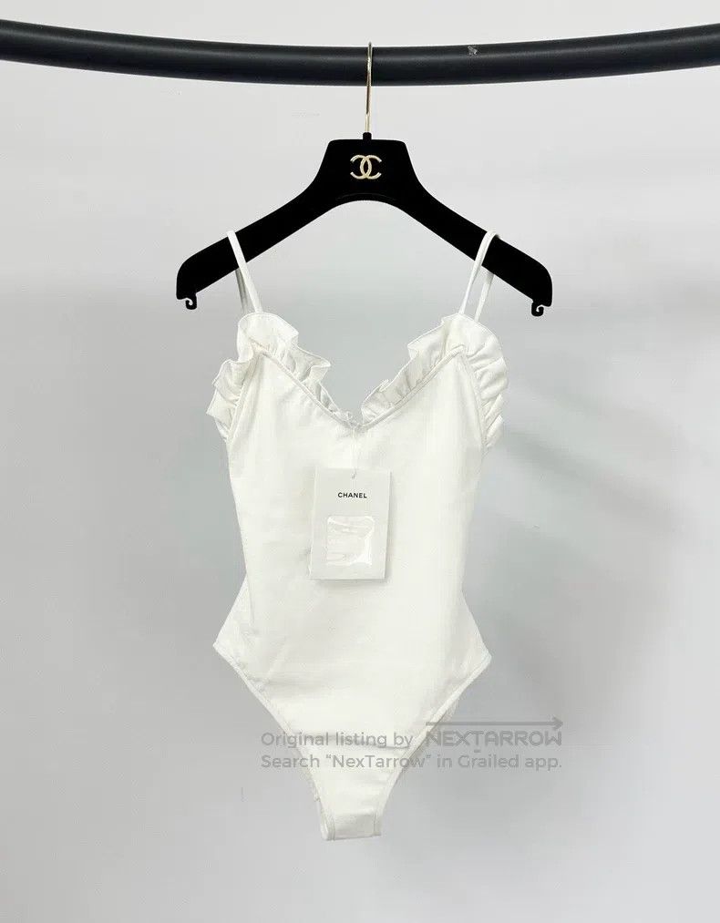 Chanel Chanel 23S white lace chain swimsuit Size 42" / US 20 - 1 Thumbnail