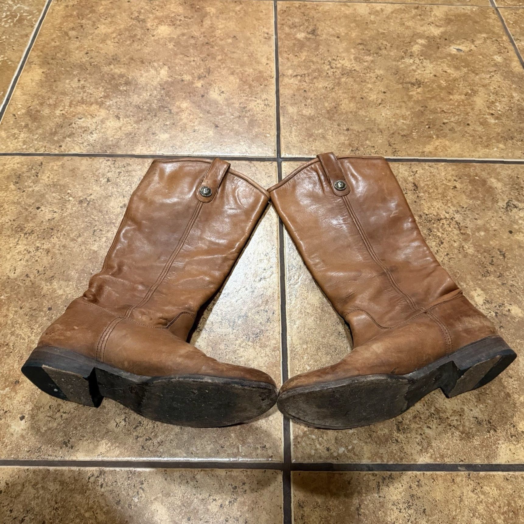 Frye Frye Melissa 3478813 Button Riding Tall Cognac Brown Leather Size 9B Boots Mens Womens Girls Boys? Size US 9 / IT 39 - 3 Thumbnail