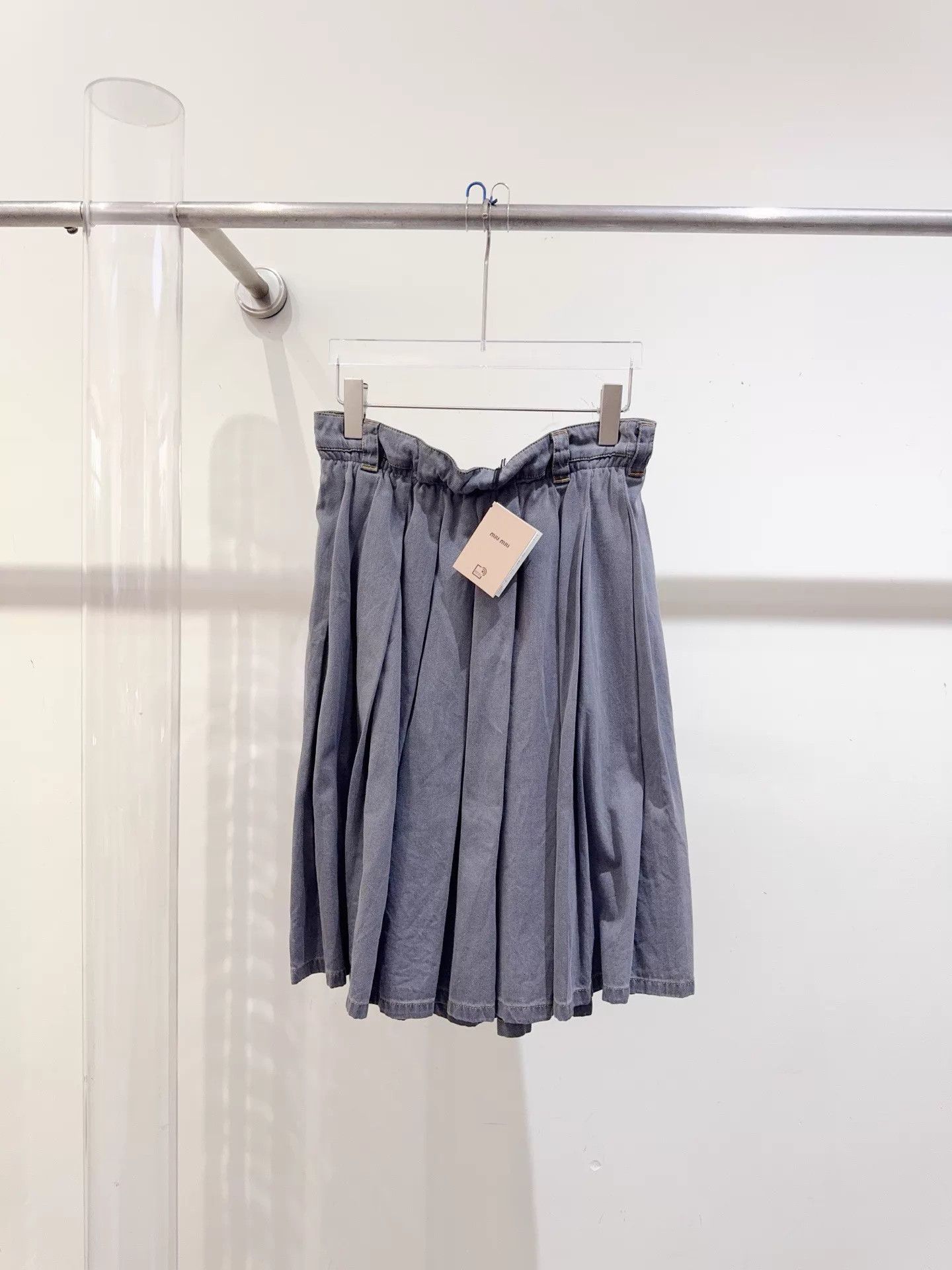 Miu Miu MIU MIU SS25 Pleated Midi Skirt Size 36 NWT Size 25" / US 0 / IT 36 - 1 Thumbnail