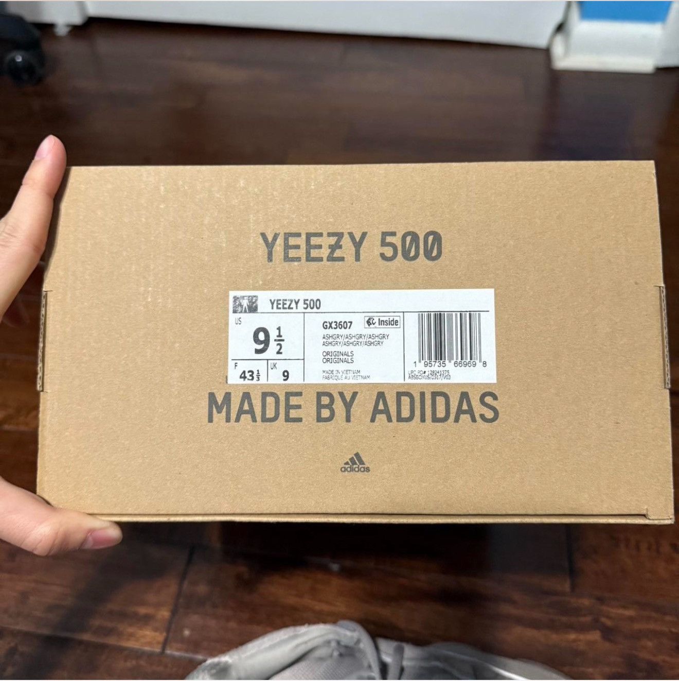 Yeezy YEEZY 500 ASH GREY Size US 9.5 / EU 42-43 - 7 Thumbnail