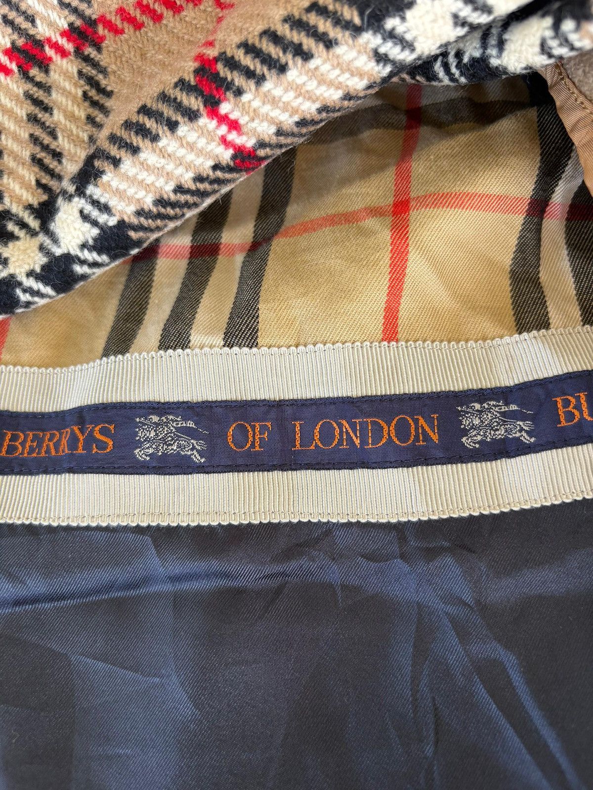 Burberry Vintage Burberry Nova Check Long Jacket Design Size US L / EU 52-54 / 3 - 13 Thumbnail