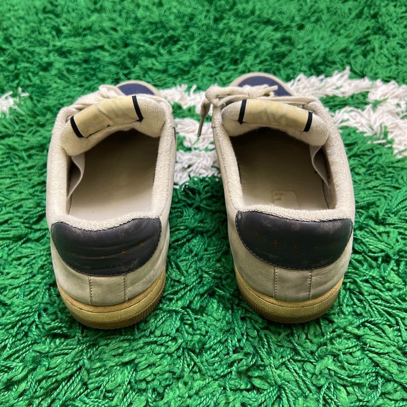 Gucci Gucci Screener Low-Top Sneakers in Gray and White - Size US 9.5 / EU 42-43 - 2 Thumbnail