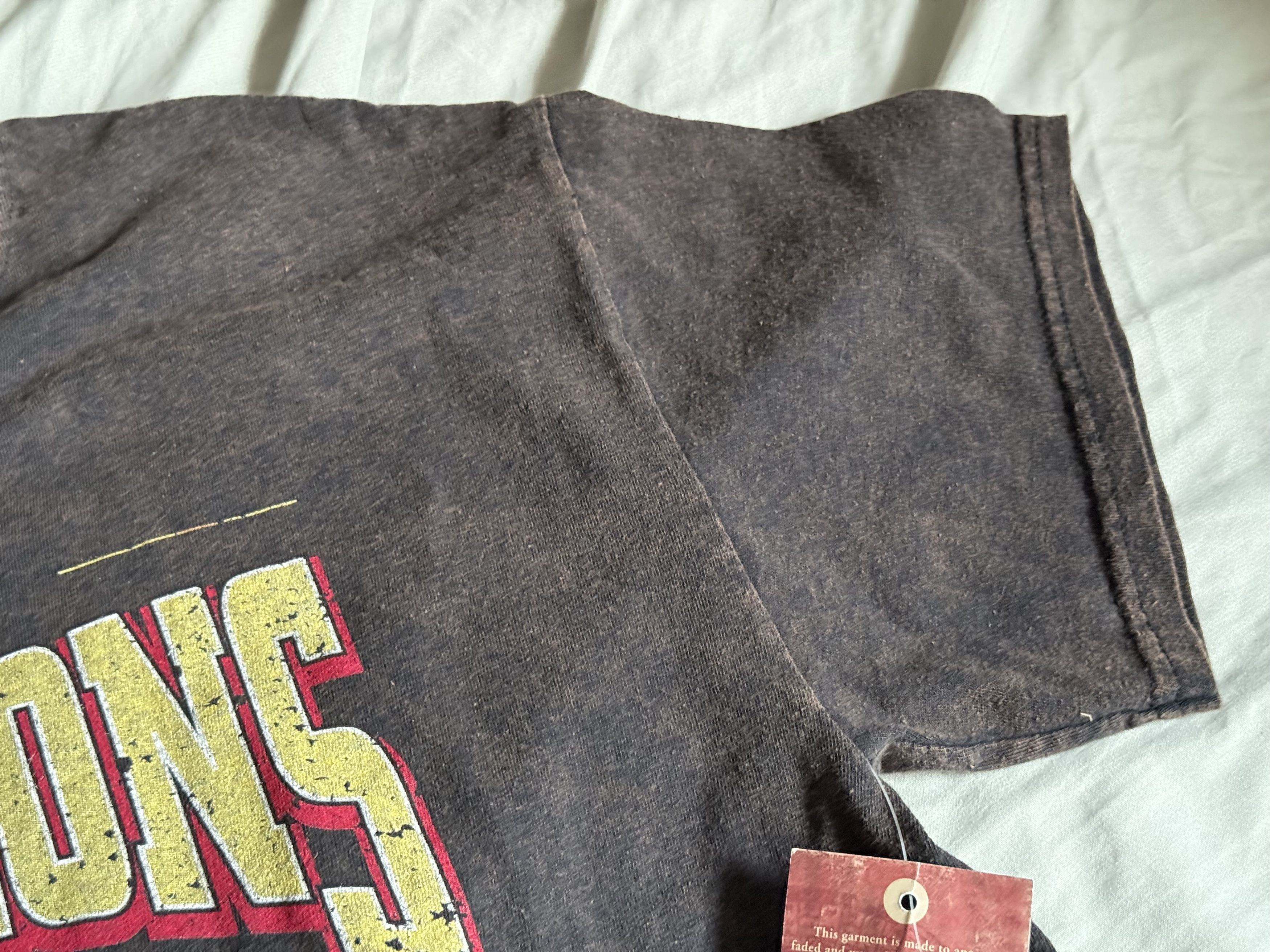 Mitchell & Ness × NBA Mitchell & Ness Chicago Bulls Vintage distressed Tee Shirt Size US M / EU 48-50 / 2 - 6 Thumbnail