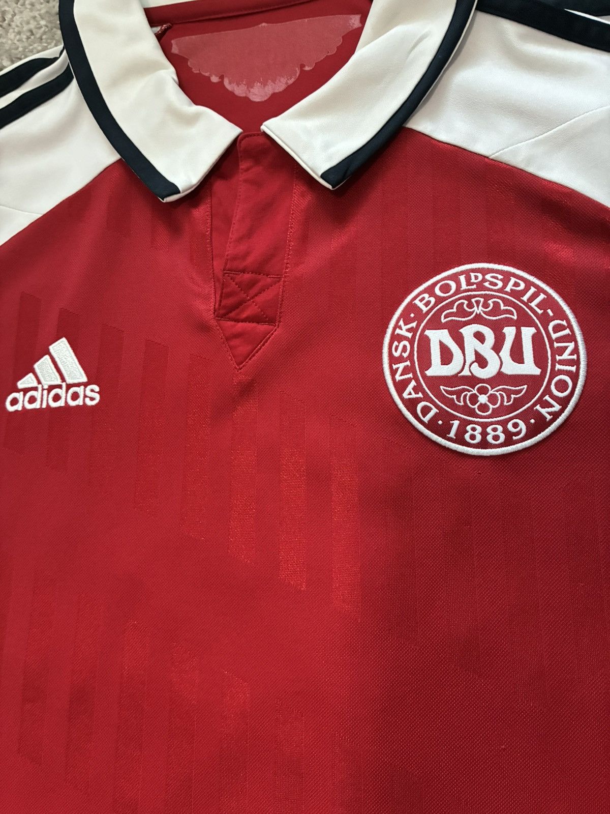 Adidas 2012 Denmark Home Jersey Size US M / EU 48-50 / 2 - 3 Thumbnail