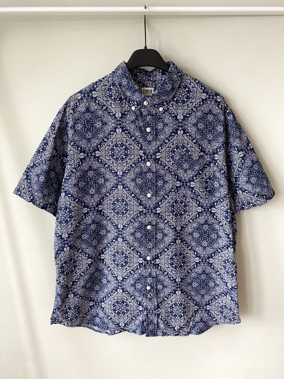 Edwin EDWIN Classic Regular bandana Print SS gang Shirt Size US L / EU 52-54 / 3 - 1 Thumbnail
