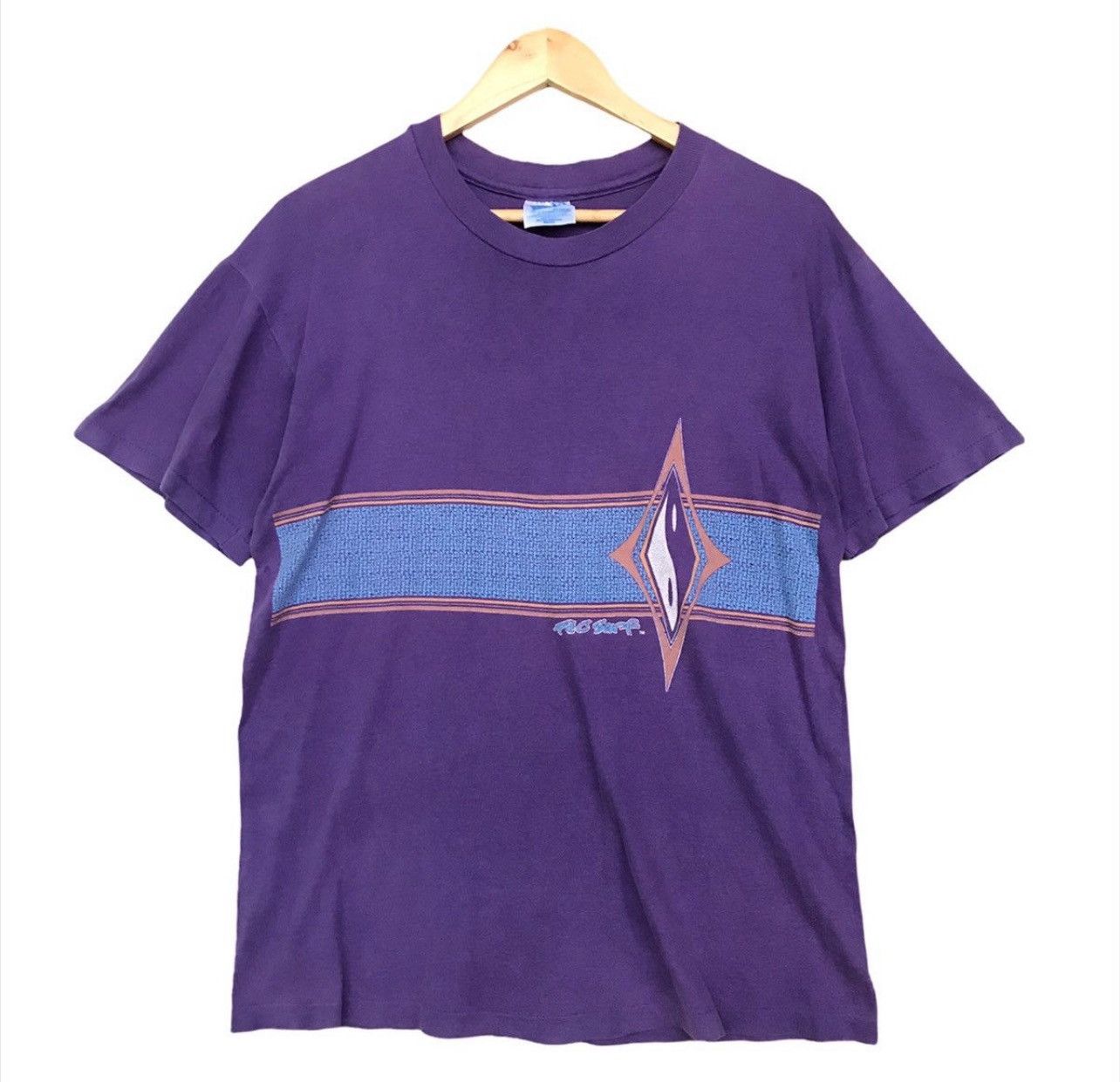Japanese Brand × Vintage Vintage 90's Town and Country Rare Logo Tees Size US M / EU 48-50 / 2 - 1 Thumbnail