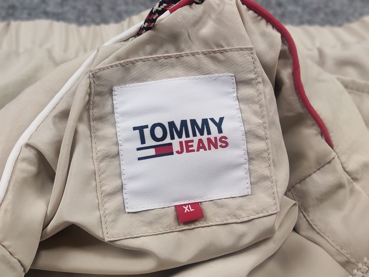 Tommy Hilfiger Tommy Hilfiger essential casual bomber Beige Zip Jacket Size US XL / EU 56 / 4 - 11 Thumbnail