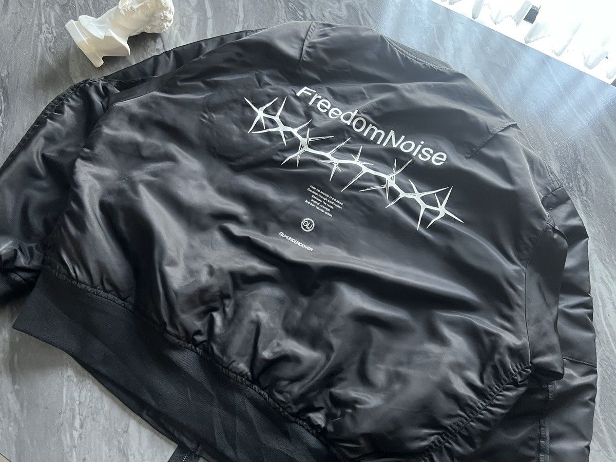 GU × Undercover Undercover x GU : Bomber Jacket Freedom Noise Size US M / EU 48-50 / 2 - 1 Thumbnail