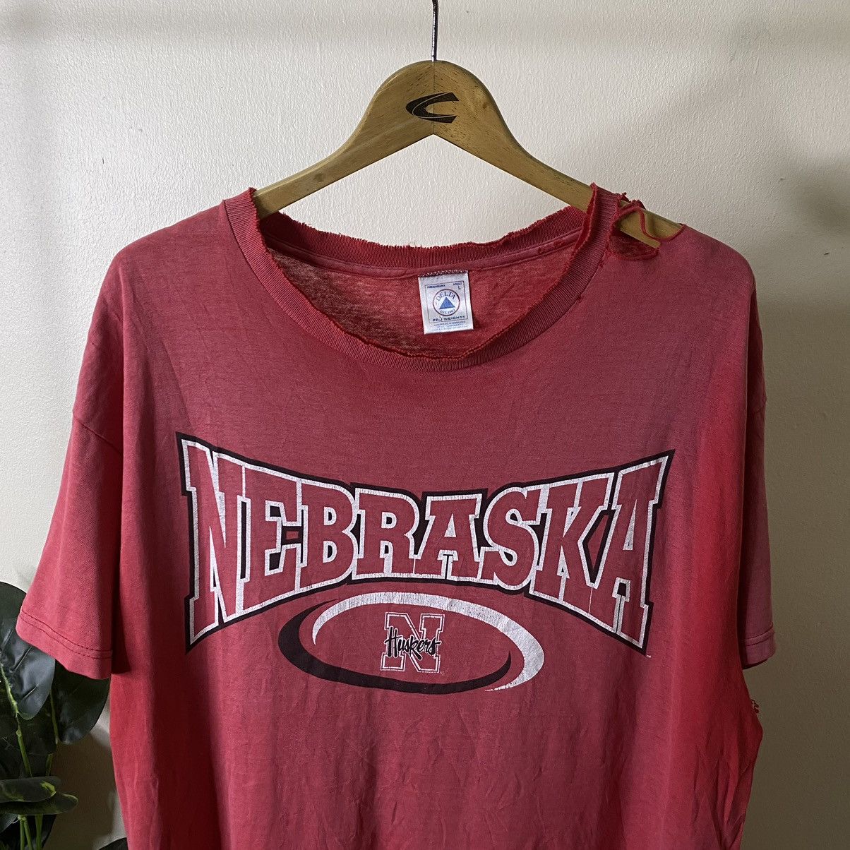 Vintage 1990s Nebraska Cornhuskers Football NFL Distressed Tee Size US L / EU 52-54 / 3 - 2 Thumbnail