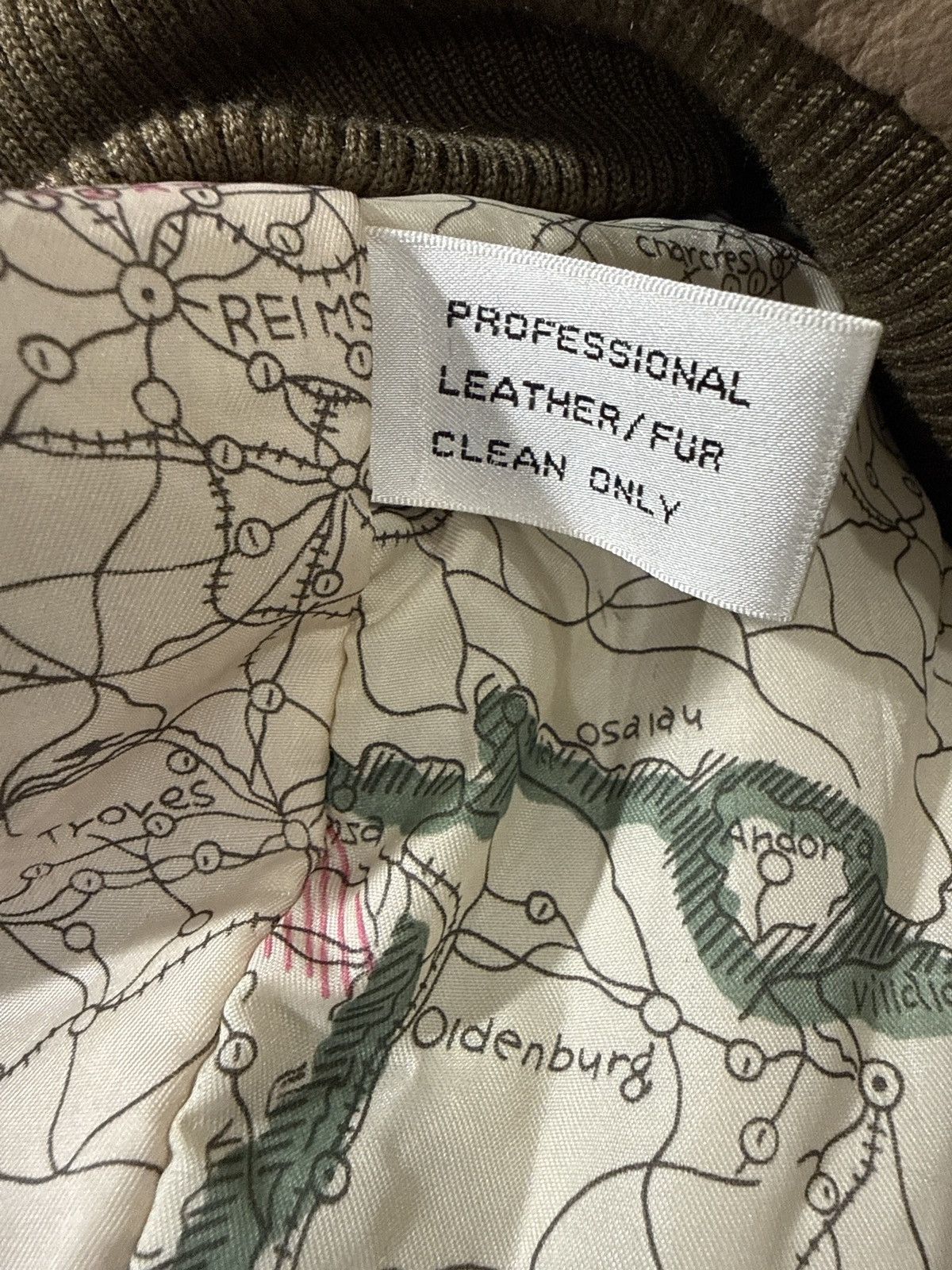 Vintage Vintage Savage Suede Leather Bomber Jacket Map Lining Size US M / EU 48-50 / 2 - 4 Thumbnail
