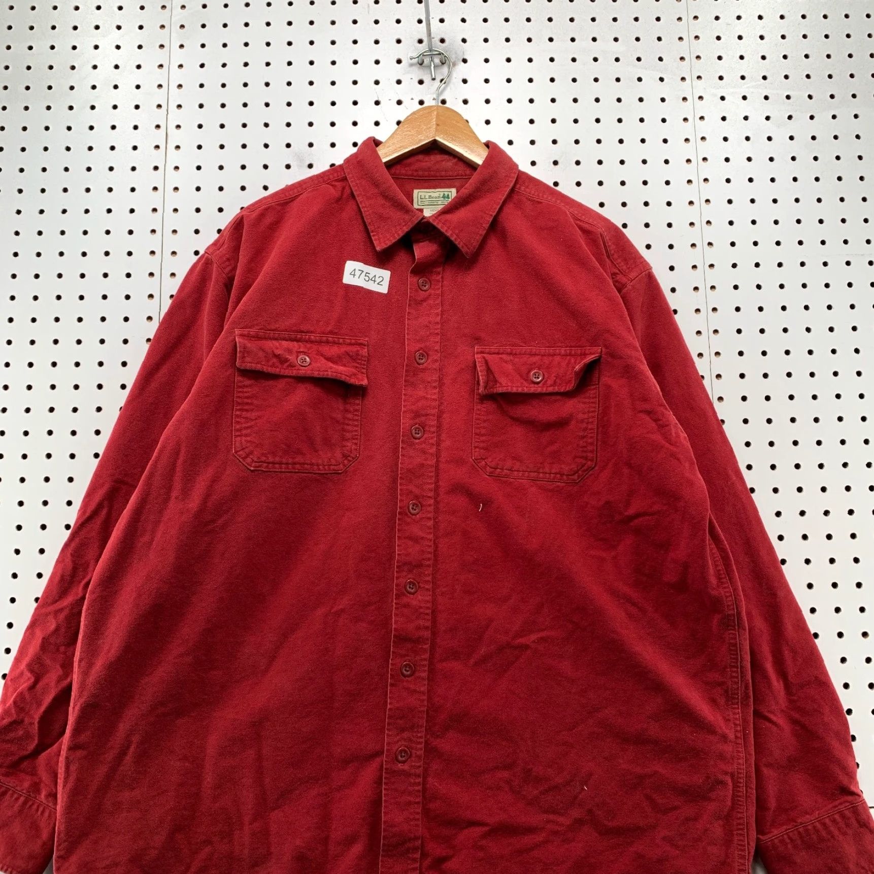 Vintage VINTAGE LL Bean Chamois Button Shirt Mens XL Tall XLT Red Outdoor Thick 100% Cotton Shirt Mens XLT Red 100% Cotton Chamois Button-Up Size US XL / EU 56 / 4 - 4 Thumbnail