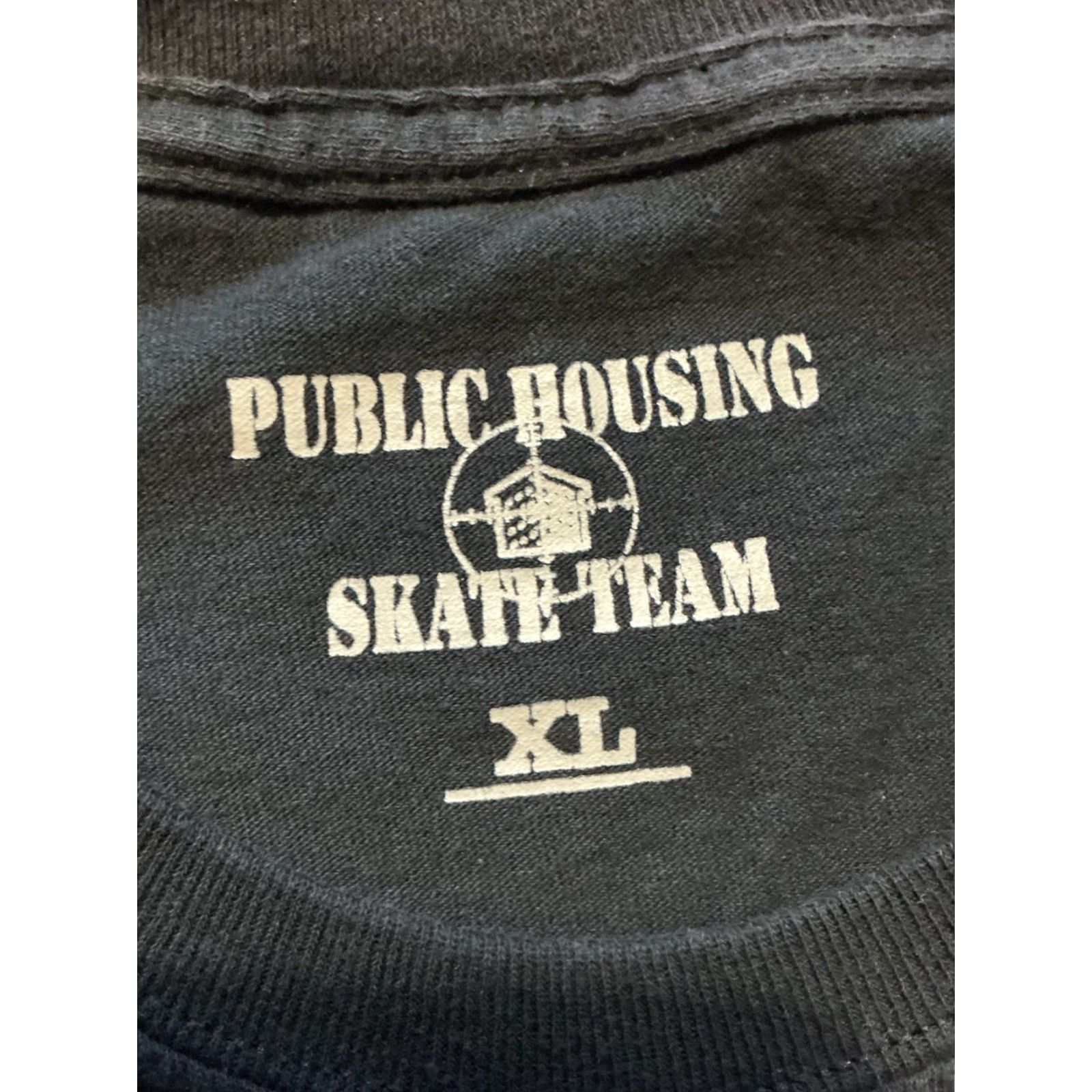 Logo 7 VINTAGE PHST Public Housing Skate Team House Logo Graphic Black L/S T-Shirt XL Mens Size US XL / EU 56 / 4 - 5 Thumbnail