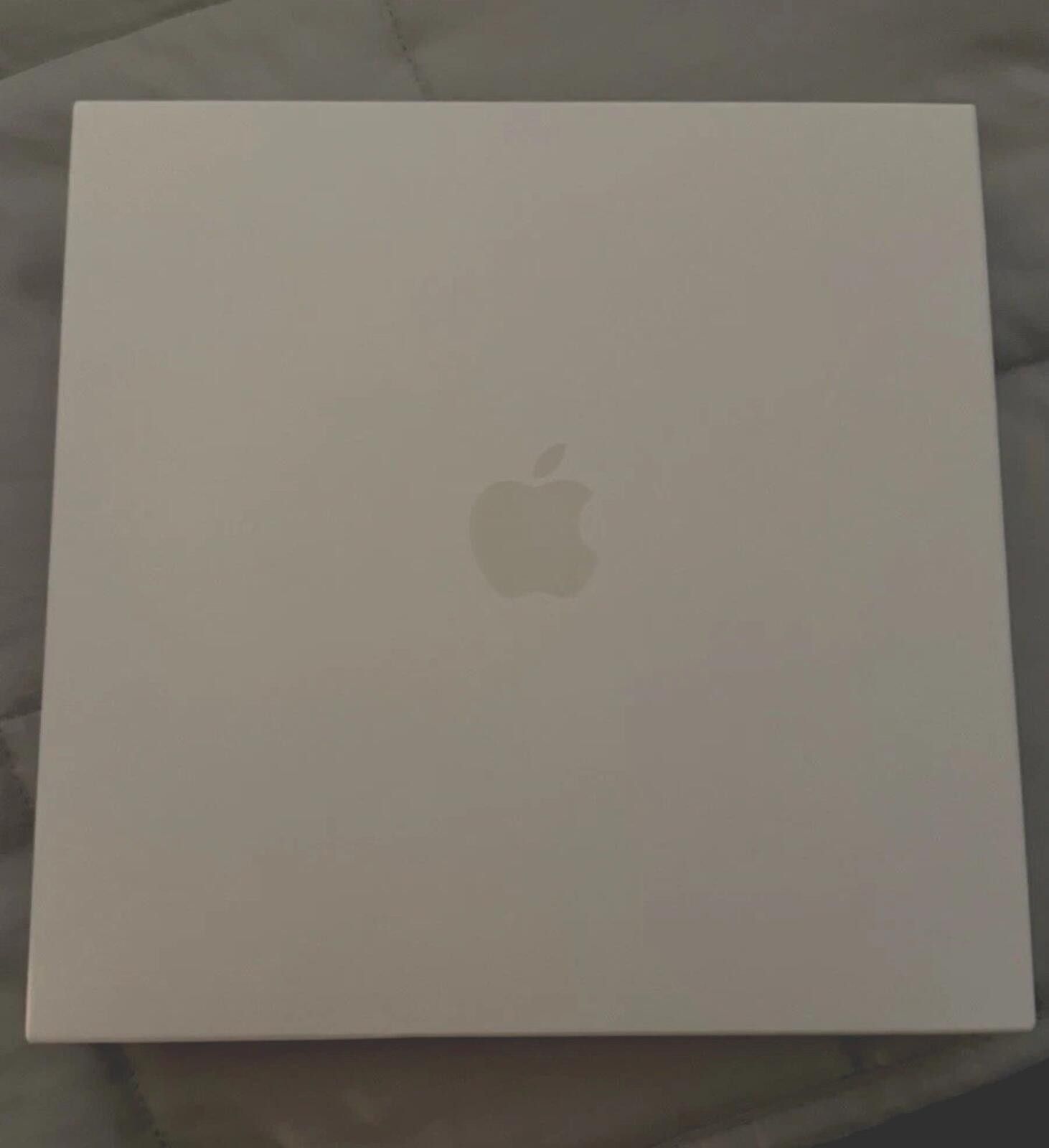 Apple Apple Garamond T‑Shirt Black Multi – Size L – New Sealed Box Size US L / EU 52-54 / 3 - 2 Thumbnail