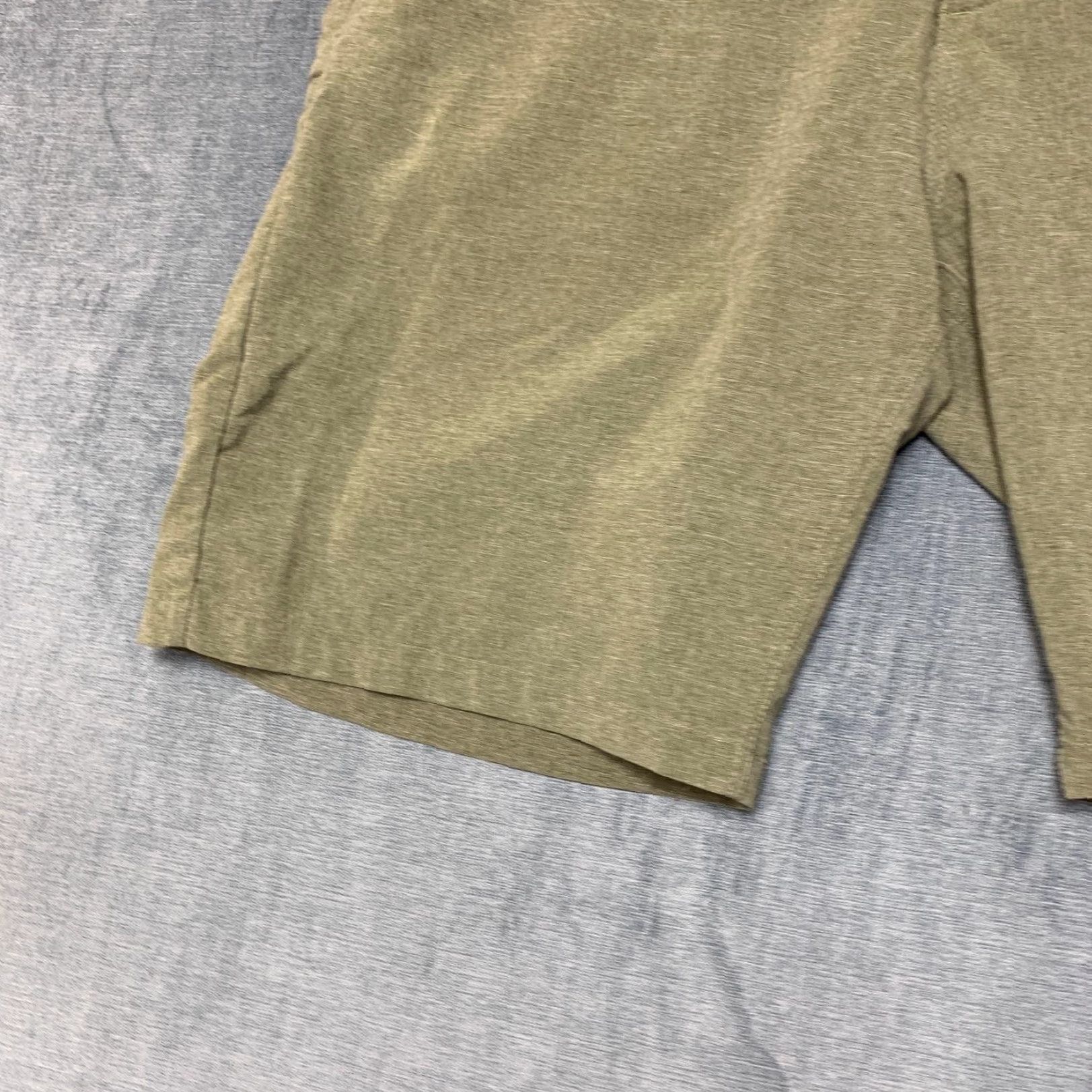 Volcom Volcom Shorts Mens 38 Sage Green Chino Slash Pockets Flat Front Casual Travel Size US 32 / EU 48 - 3 Thumbnail
