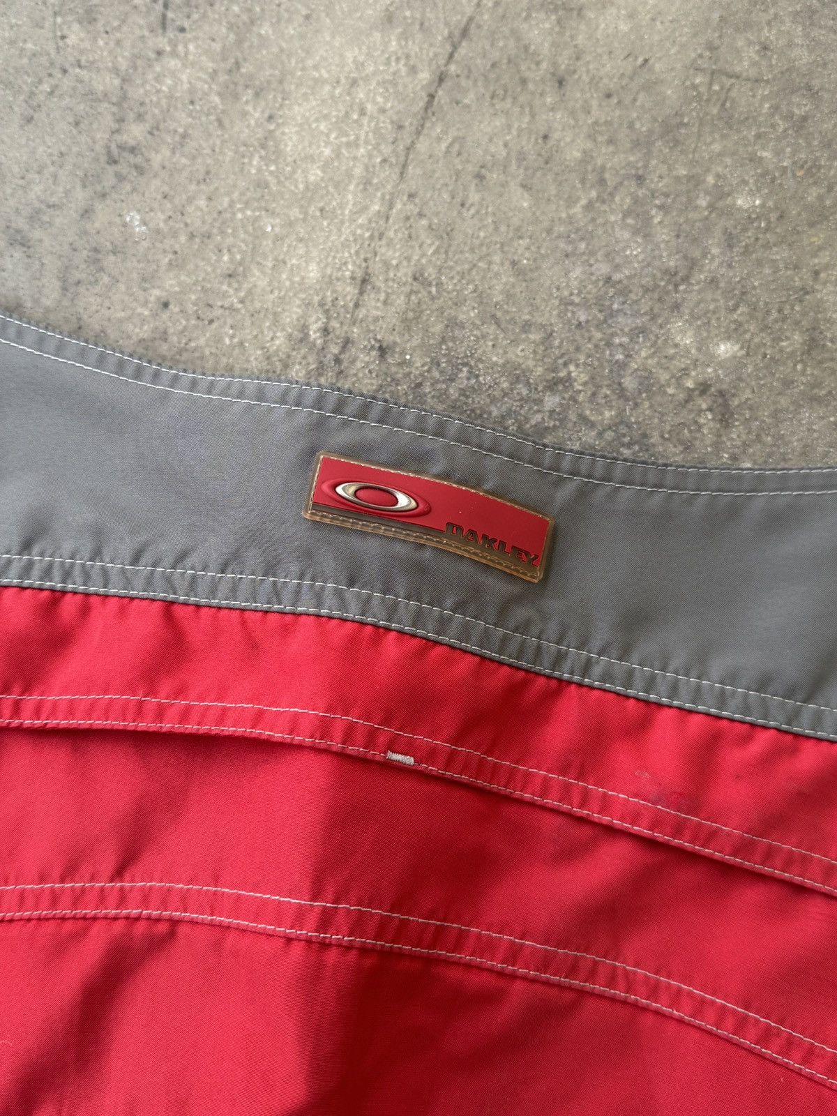 Oakley Vintage Oakley Surf Shorts Size US 33 - 10 Thumbnail