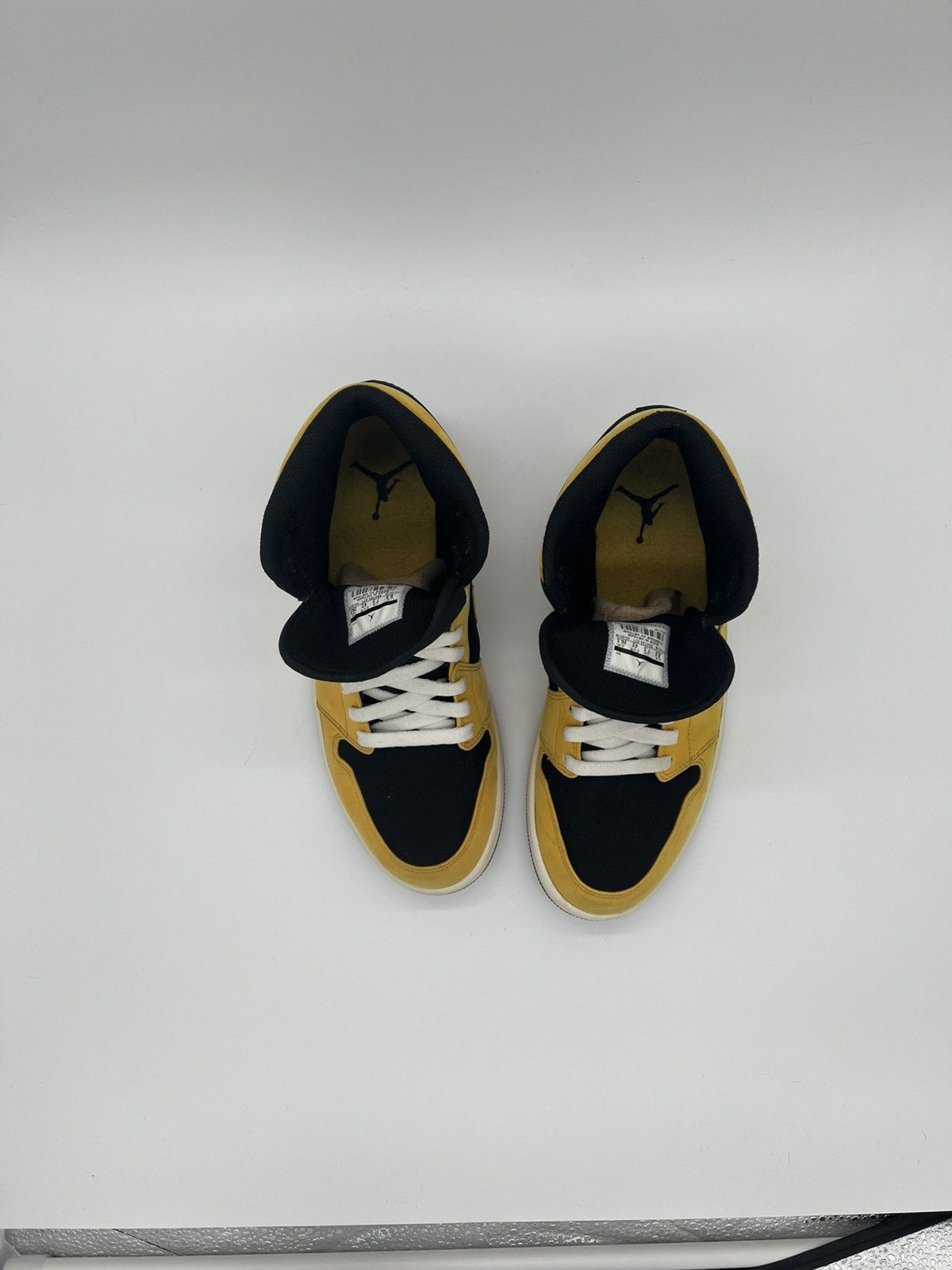 Jordan Brand Jordan 1 Mid Reverse New Love Size 8.5M Size US 8.5 / EU 41-42 - 5 Thumbnail