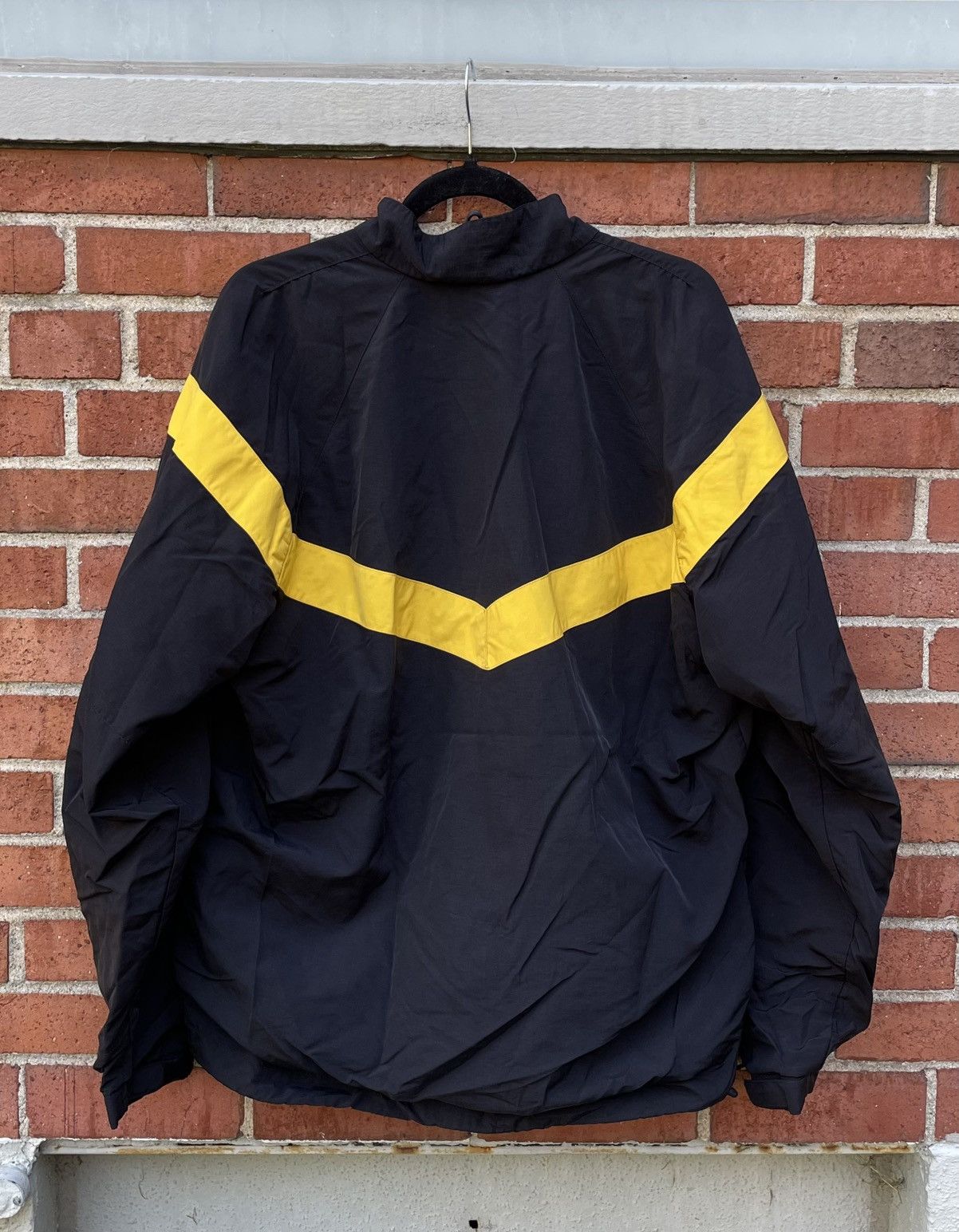 Vintage Vintage US Army Unisex Size L Zip Up Black Yellow Jacket Size US L / EU 52-54 / 3 - 5 Thumbnail