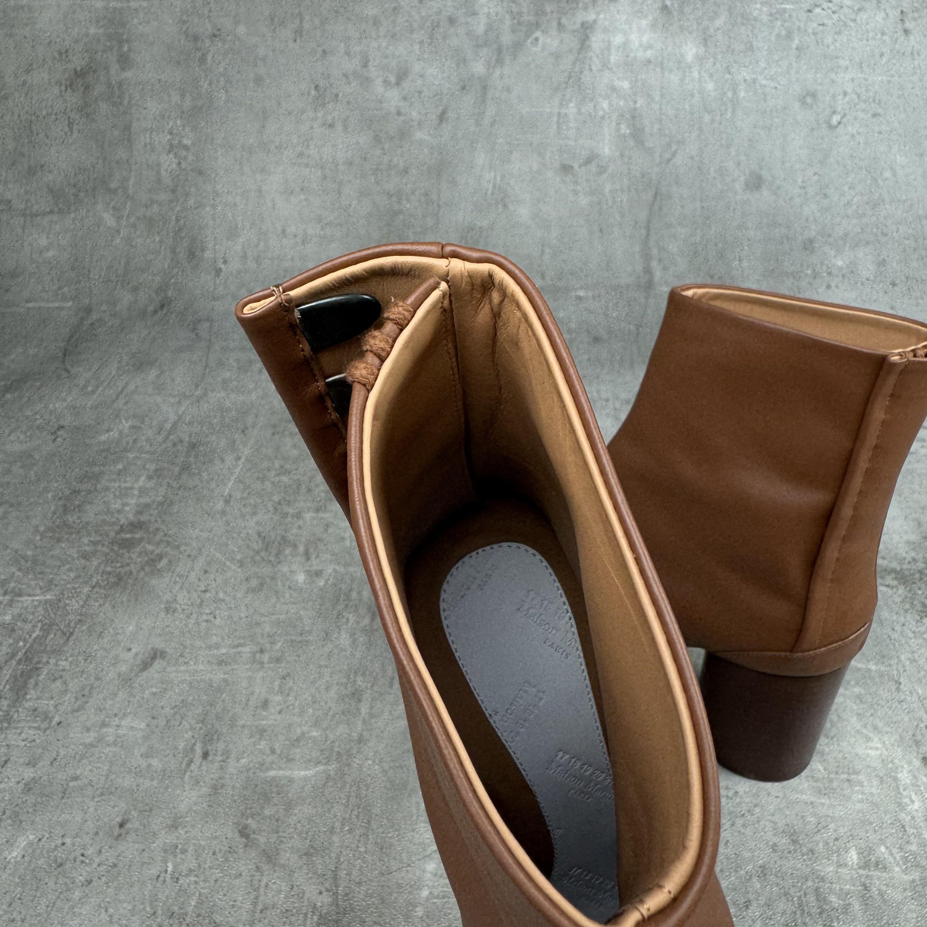 Maison Margiela MAISON MARGIELA Brown Leather Tabi Boots Heels Size US 5 / IT 35 - 10 Thumbnail