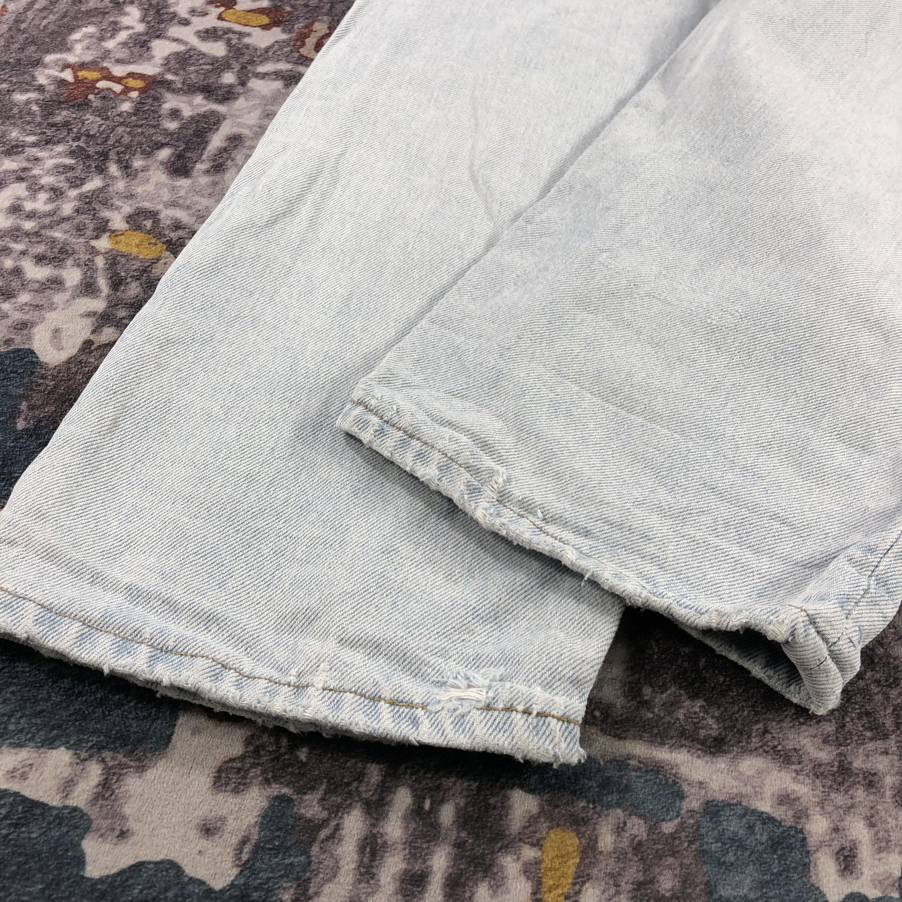 Levi's × Vintage 90s Vintage Light Wash Levis Jeans-JM2830 Size US 32 / EU 48 - 4 Thumbnail