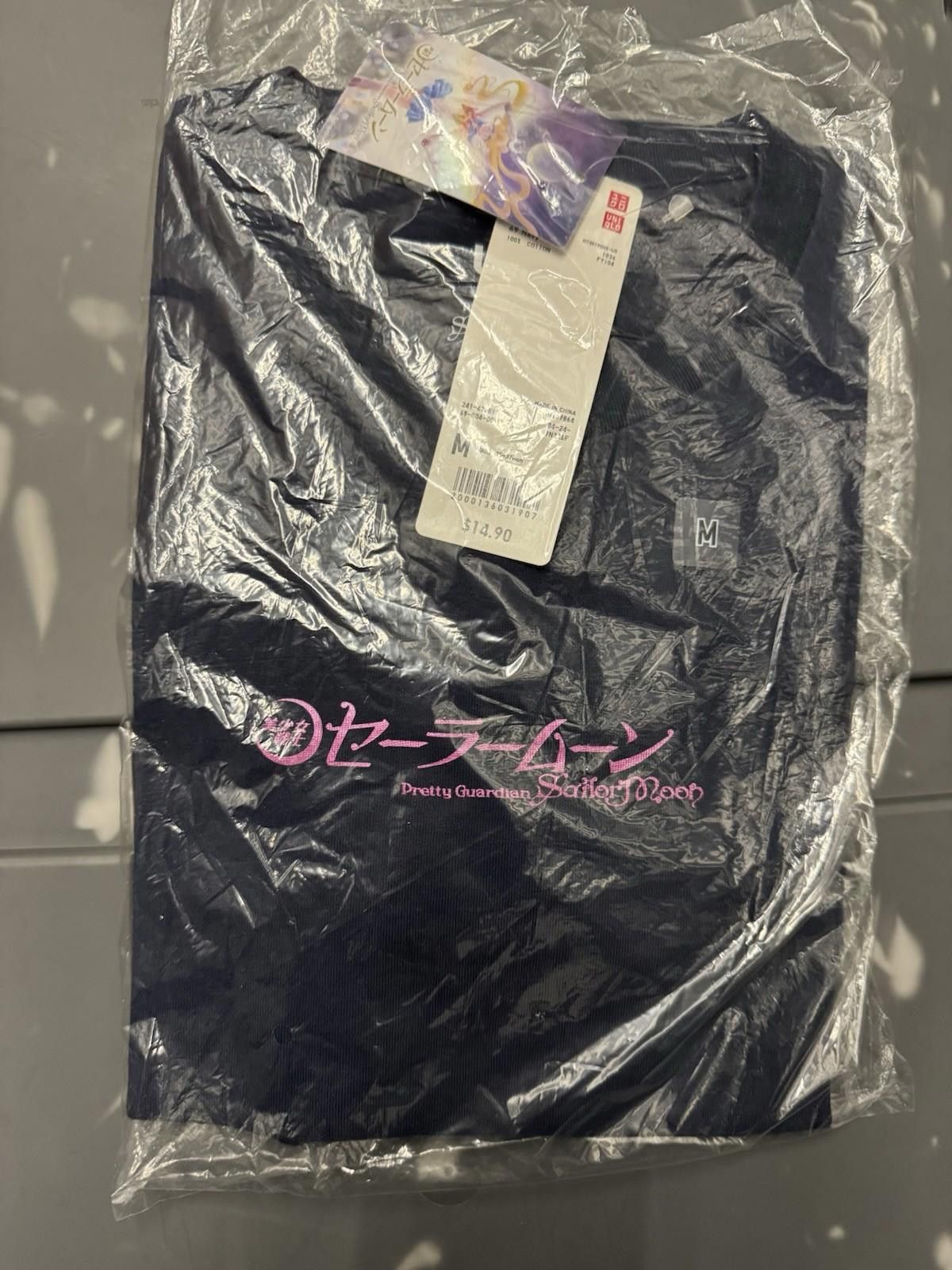 Uniqlo Uniqlo × Sailor Moon Women’s T-shirt Size M Logo Size M / US 6-8 / IT 42-44 - 1 Thumbnail