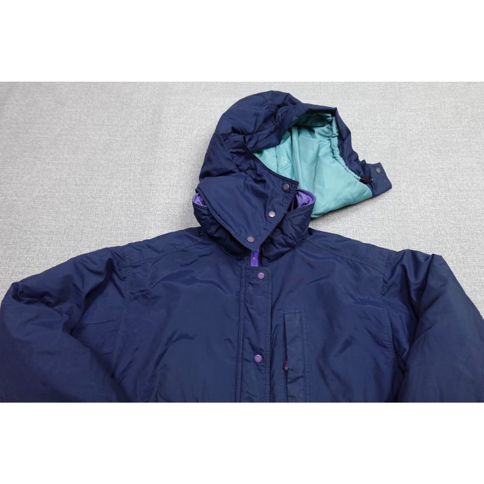 Patagonia VINTAGE Patagonia Jacket Womens XS Blue Windbreaker Hooded 90s Size XS / US 0-2 / IT 36-38 - 2 Thumbnail