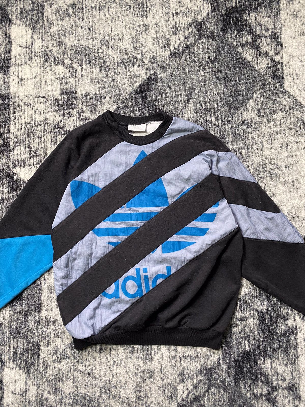 Adidas × Vintage Vintage Adidas Sweatshirt Big logo From both sides Y2K 90s Size US M / EU 48-50 / 2 - 2 Thumbnail