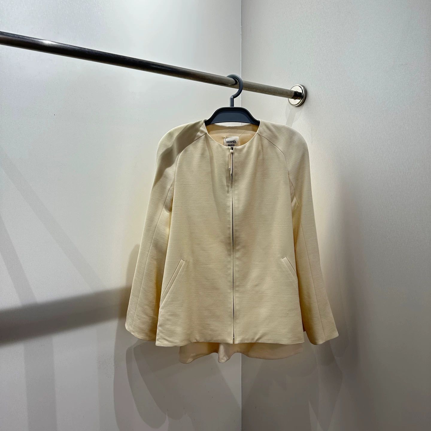 Hermes Hermes mar247 Cream zip wool jacket 34 Size XS / US 0-2 / IT 36-38 - 1 Thumbnail