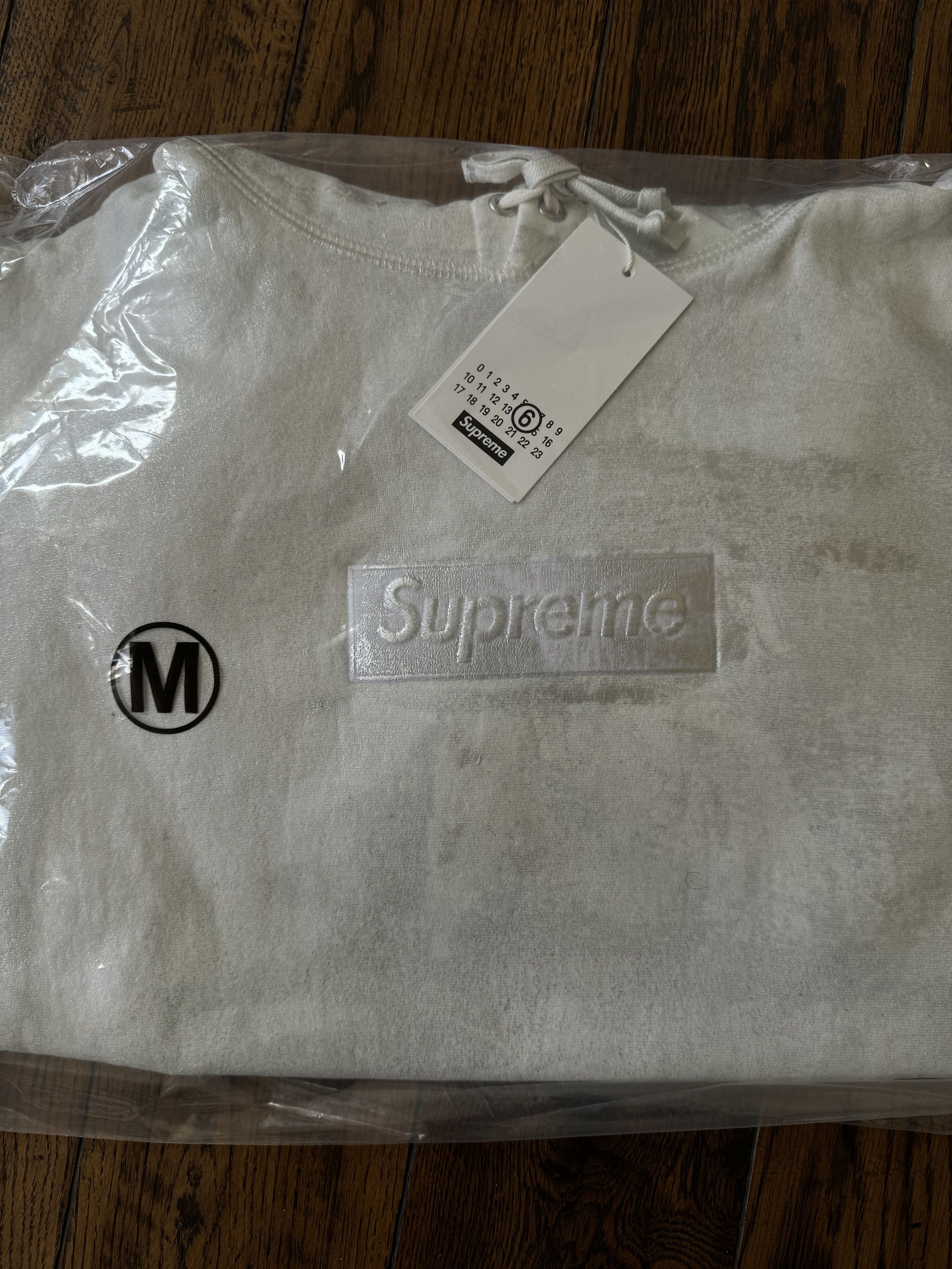 Maison Margiela × Supreme Supreme x Margiela Box Logo Tee NWT Size US M / EU 48-50 / 2 - 6 Thumbnail