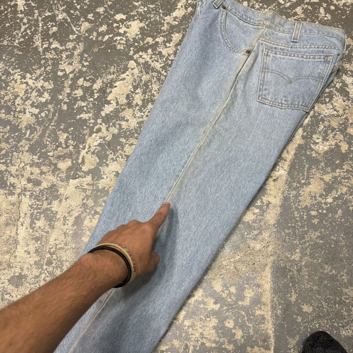 Levi's Vintage Levi’s 550 Light Wash Blue Denim Jeans USA NWOT Size US 27 - 7 Thumbnail