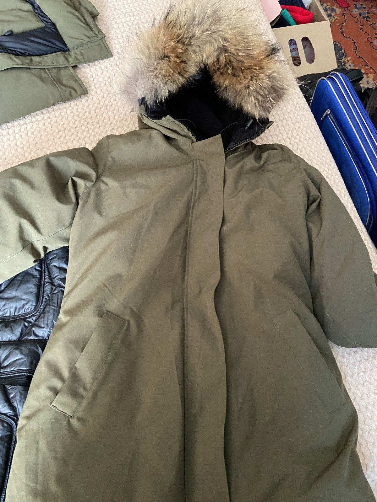 Canada Goose Canada Goose Victoria Parka Size L / US 10 / IT 46 - 20 Thumbnail