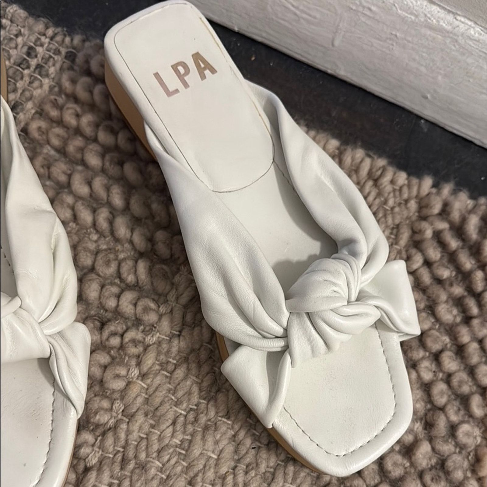 Other NWT LPA from Revolve White Knotted Slide Sandals Size 9 Size US 9 / IT 39 - 3 Thumbnail