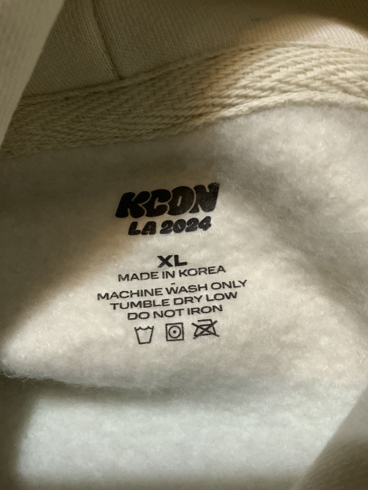 Other KCON Los Angeles 2024 K Pop Artist Festival Merch Hoodie Size US XL / EU 56 / 4 - 8 Thumbnail