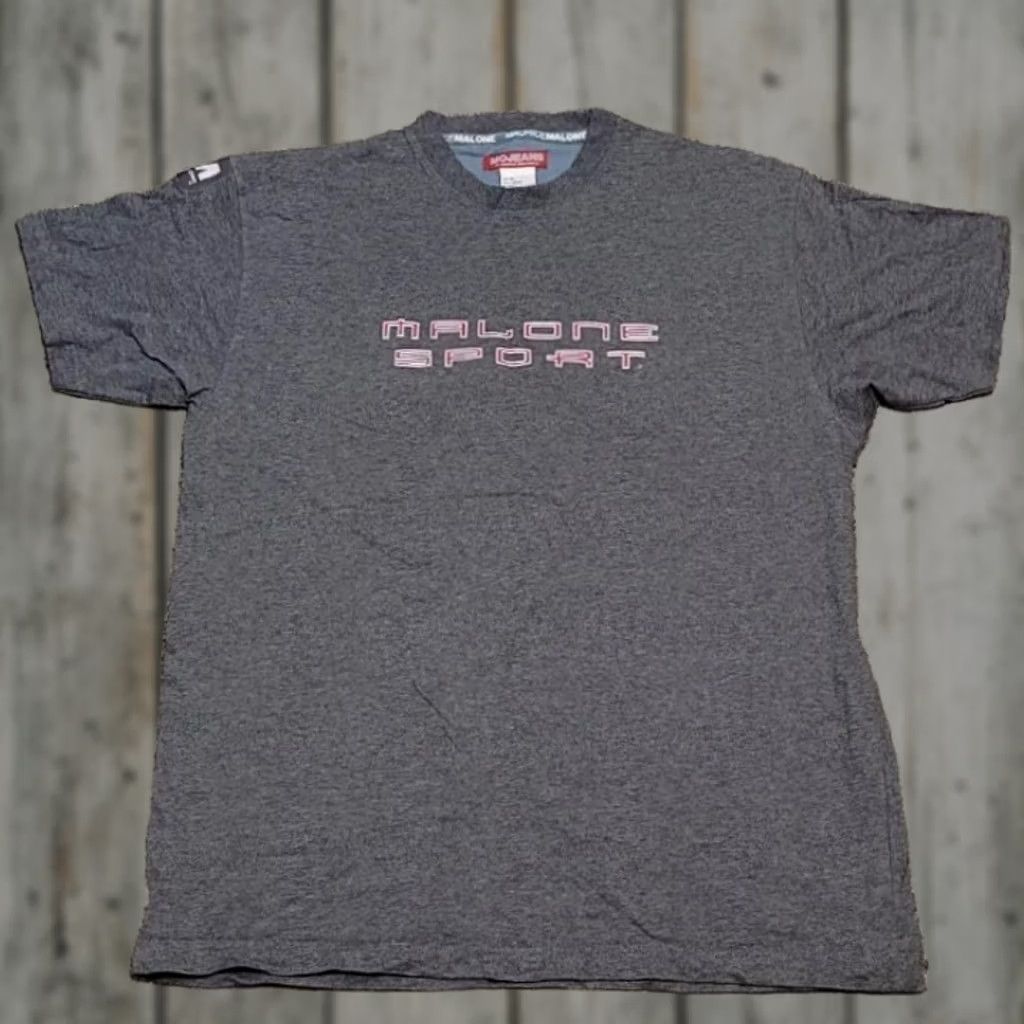 Vintage 90s Maurice Malone Red Spell-out T-Shirt XL Size US XL / EU 56 / 4 - 1 Thumbnail