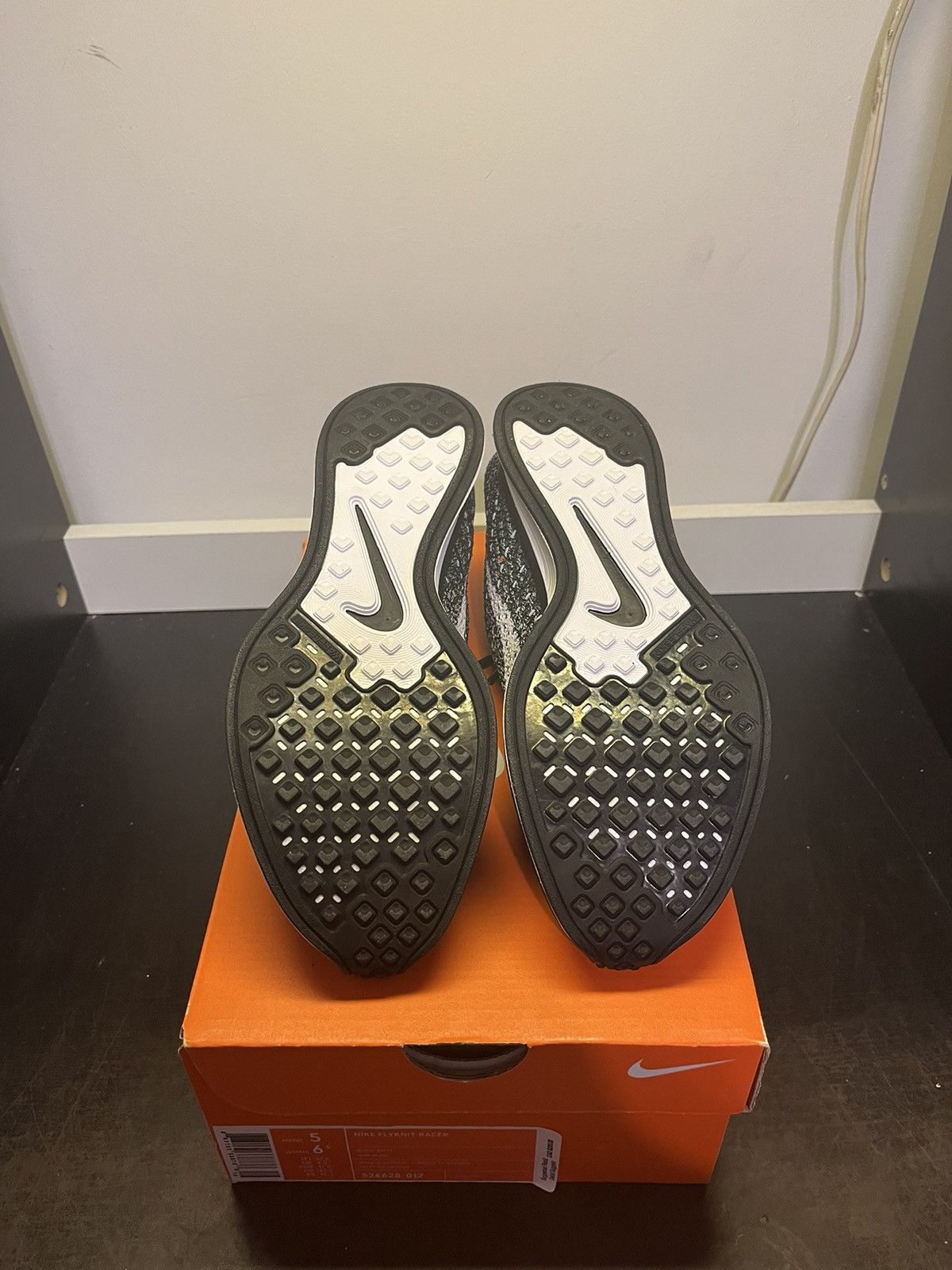 Nike Nike Flyknit Racer Oreo 2.0 Men’s 5 Women’s 6.5 526628-012 Size US 5 / EU 37 - 7 Thumbnail